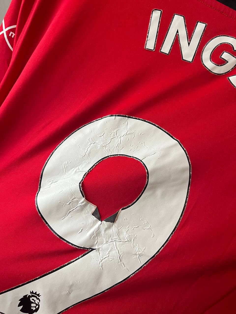 Under Armour 2020/21 SOUTHAMPTON #9 INGS HOME SOCCER JERSEY SHIRT SIZE M Size US M / EU 48-50 / 2 - 16 Thumbnail