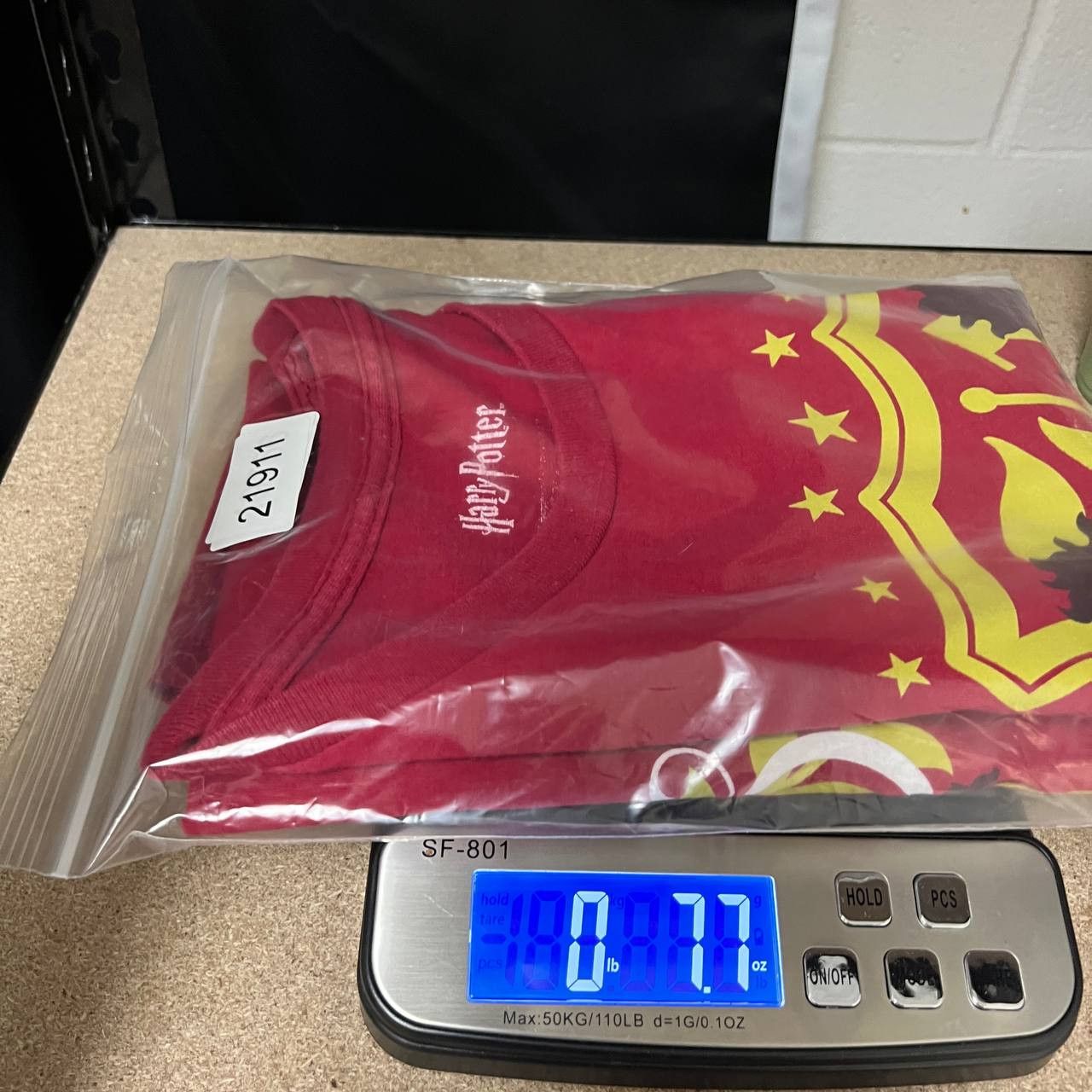 Other Harry Potter Gryffindor Hogwarts Shirt Men Crest Lion L Size US L / EU 52-54 / 3 - 6 Thumbnail