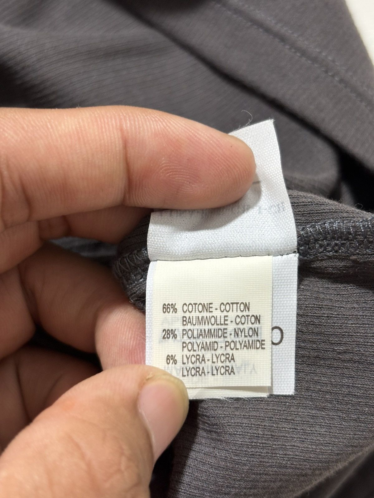 Brunello Cucinelli Brunello Cucinelli Dark Grey V Neck Size XXL / US 16-18 / IT 52-54 - 4 Thumbnail