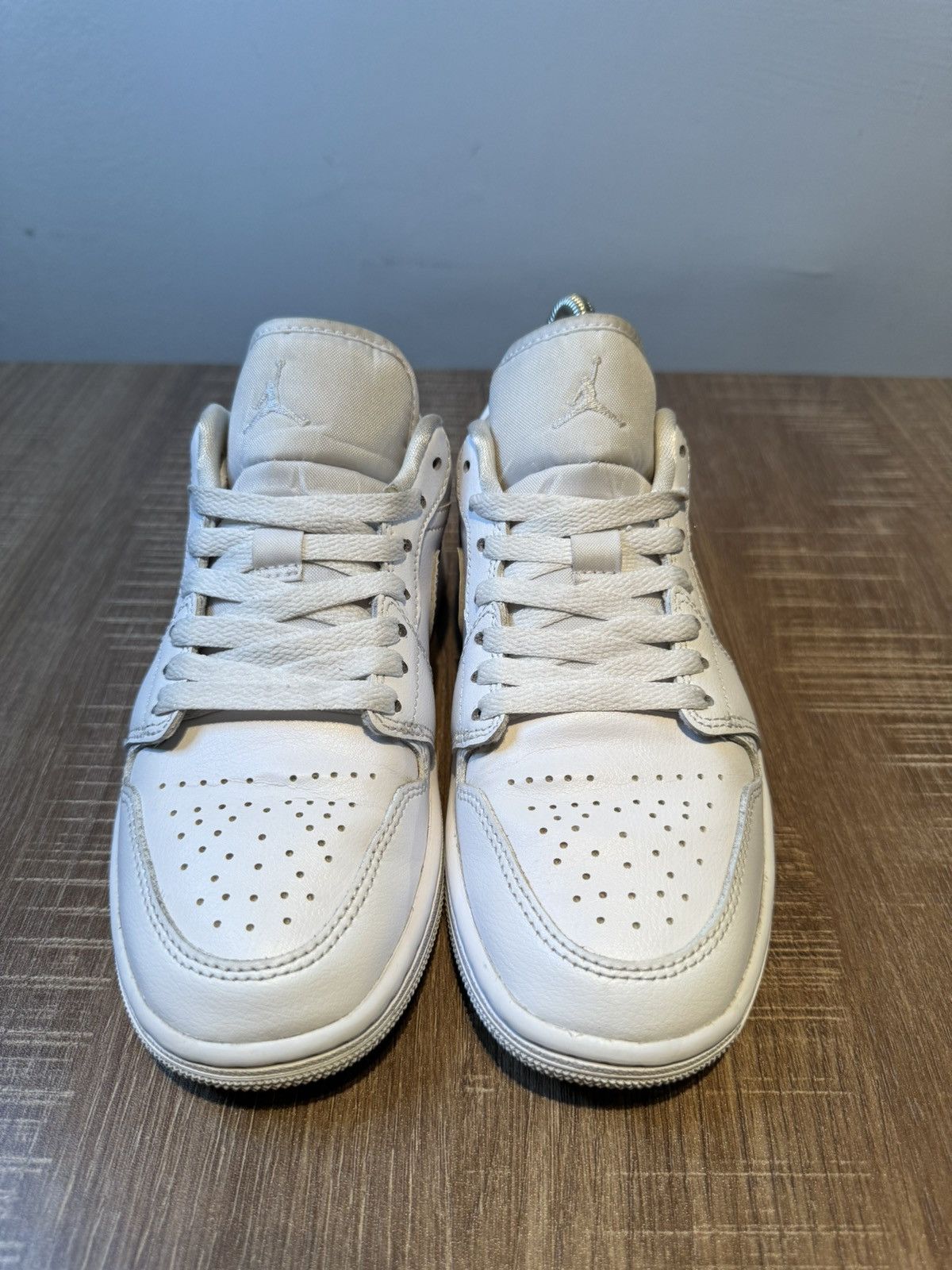 Jordan Brand Nike Air Jordan 1 Low Triple White Women’s Size 6 Sneakers Size US 6 / IT 36 - 3 Thumbnail