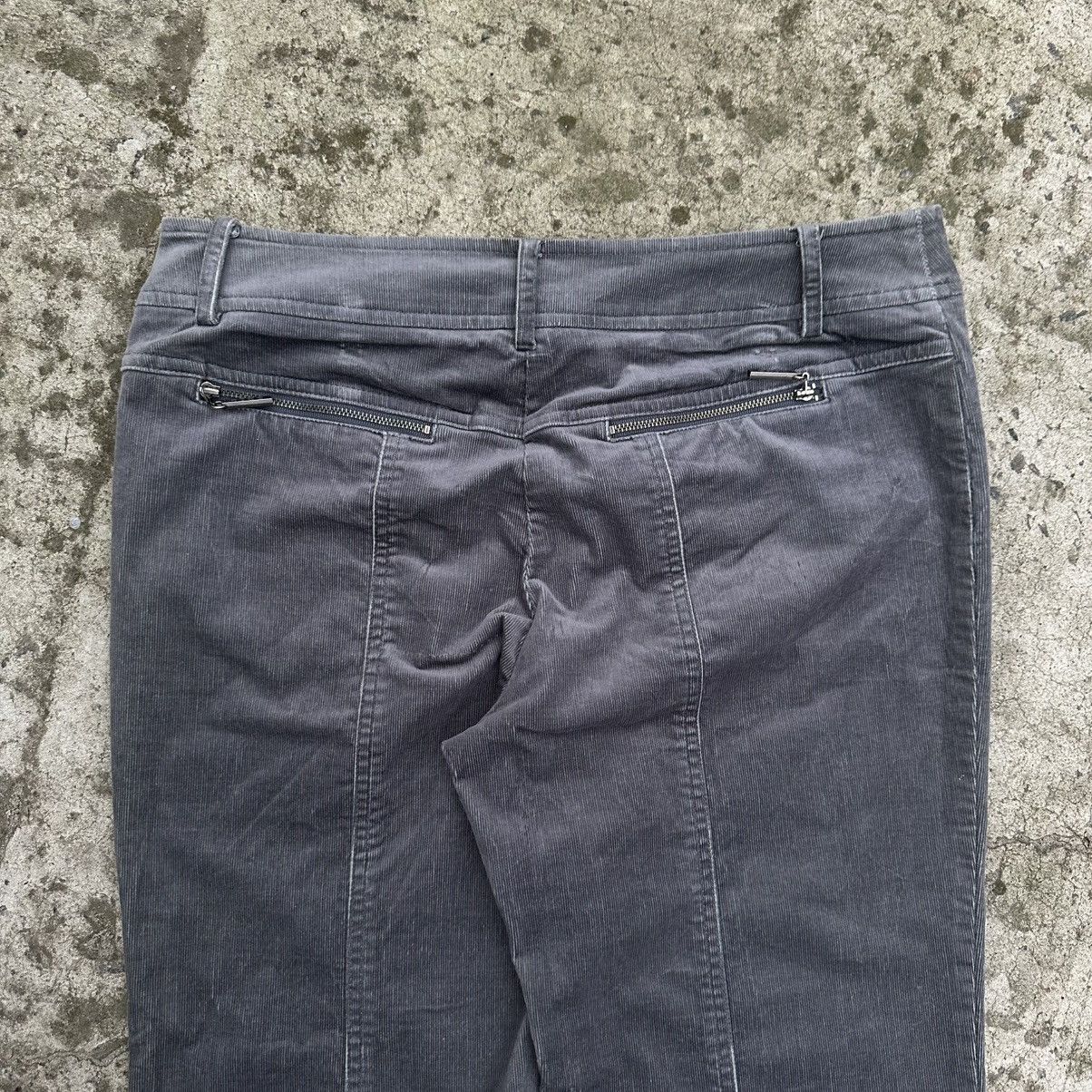 St. John Vintage Women’s Velvet John low-rise jeans Flared Y2K Size 34" / US 12 / IT 48 - 9 Thumbnail