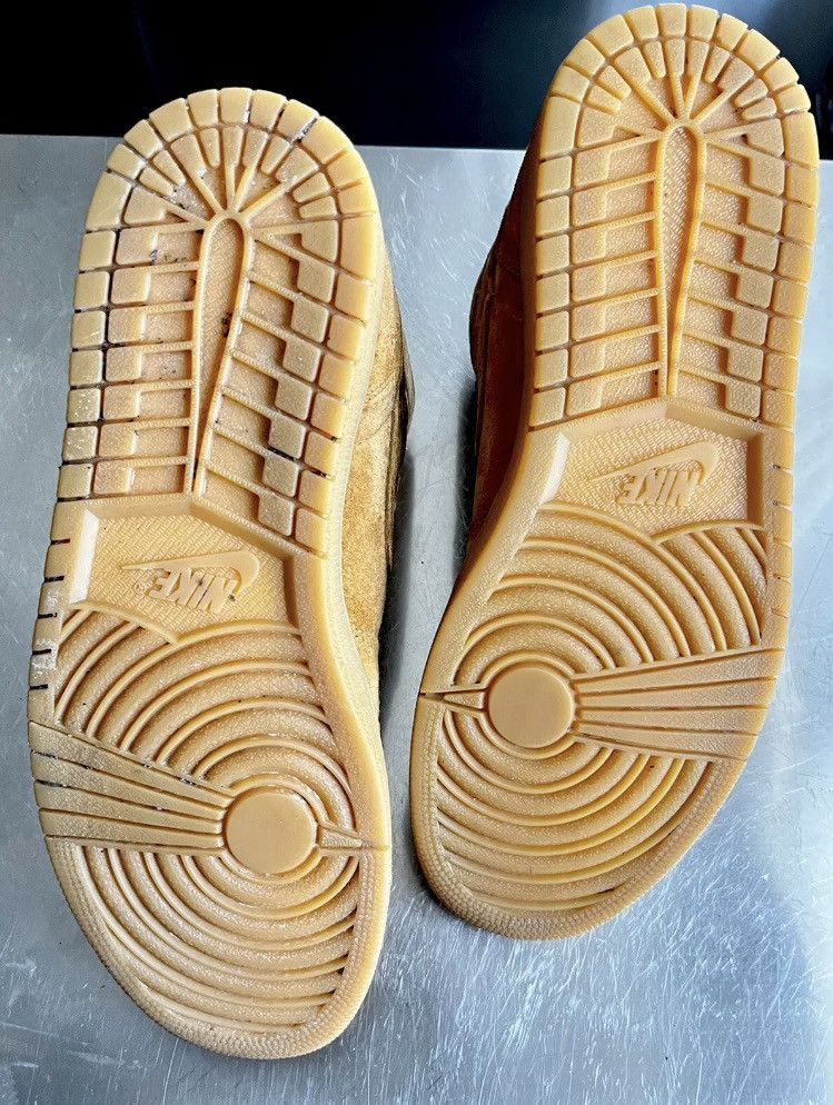 Nike NIKE AIR JORDAN 1 RETRO HIGH WHEAT/GOLDEN-HARVEST SIZE 11 Size US 11.5 / EU 44-45 - 2 Thumbnail