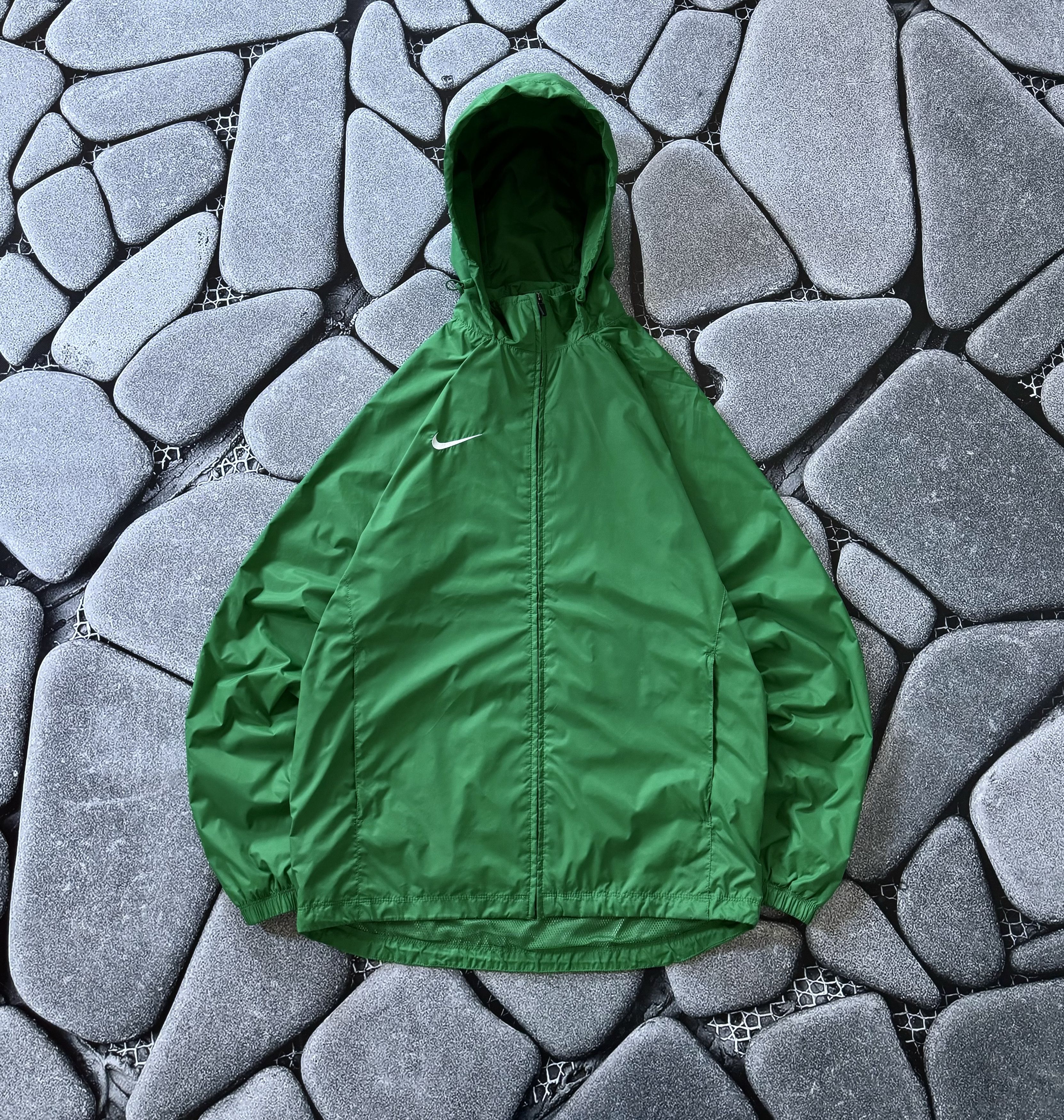 Nike NIKE VINTAGE GREEN WINDBREAKER ZIP SWOOSH JACKET Size US M / EU 48-50 / 2 - 1 Thumbnail