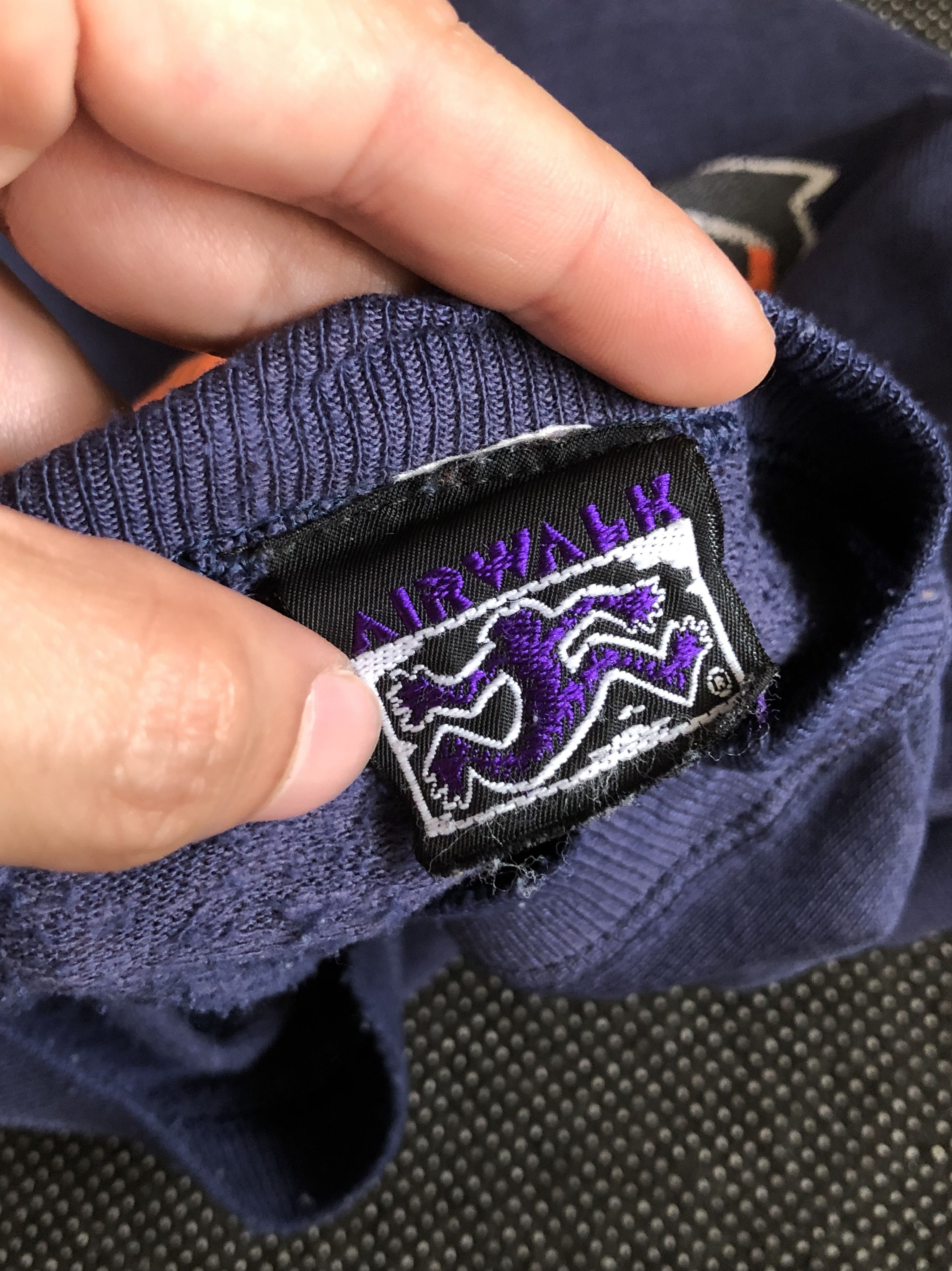 Airwalk RARE🔥VINTAGE 1990’S AIRWALK SKATEBOARDS MATCHBOX SWEATSHIRT Size US XL / EU 56 / 4 - 11 Thumbnail