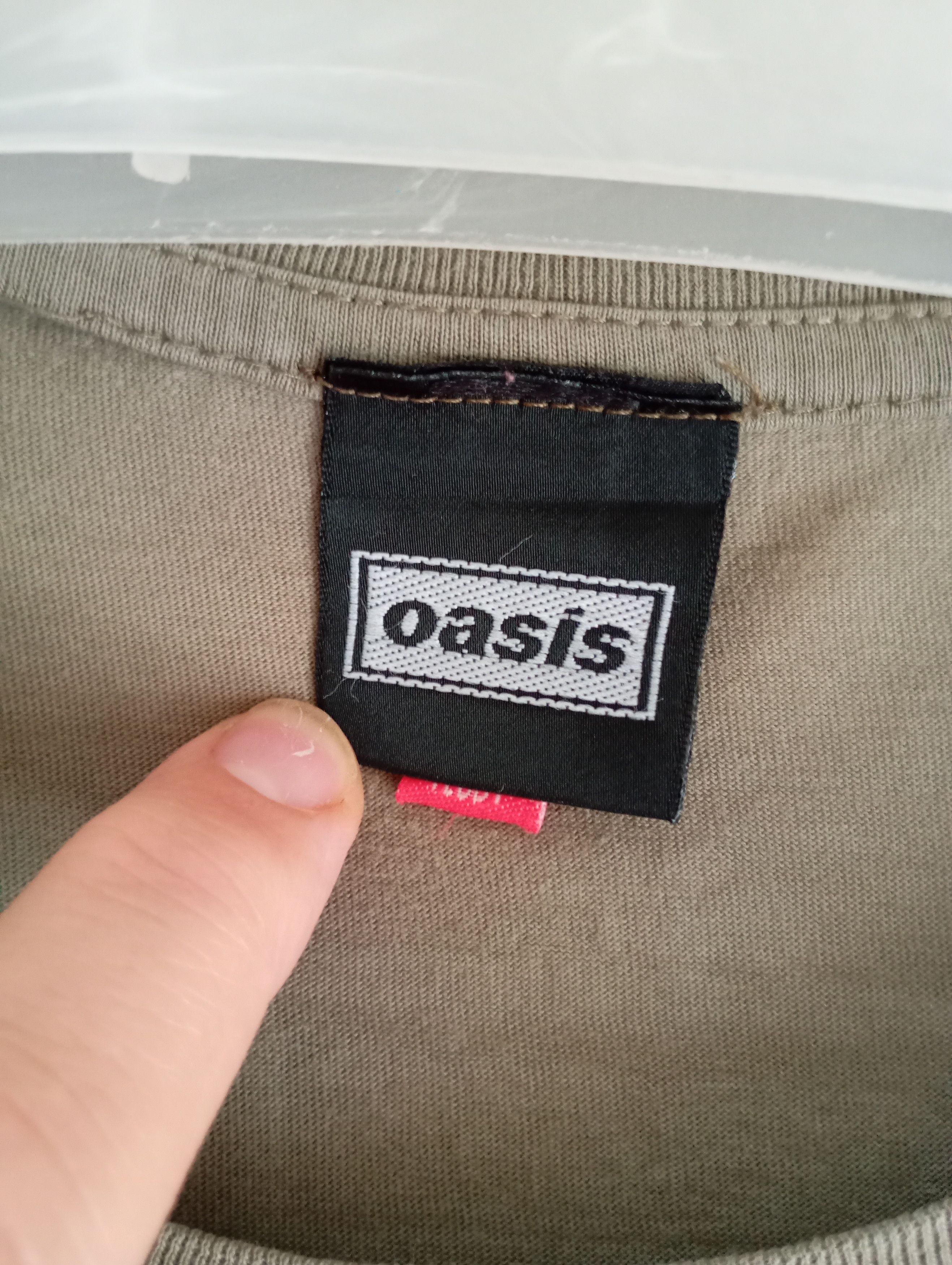 Band Tees Oasis vintage sun faded band tshirt Size US M / EU 48-50 / 2 - 5 Thumbnail