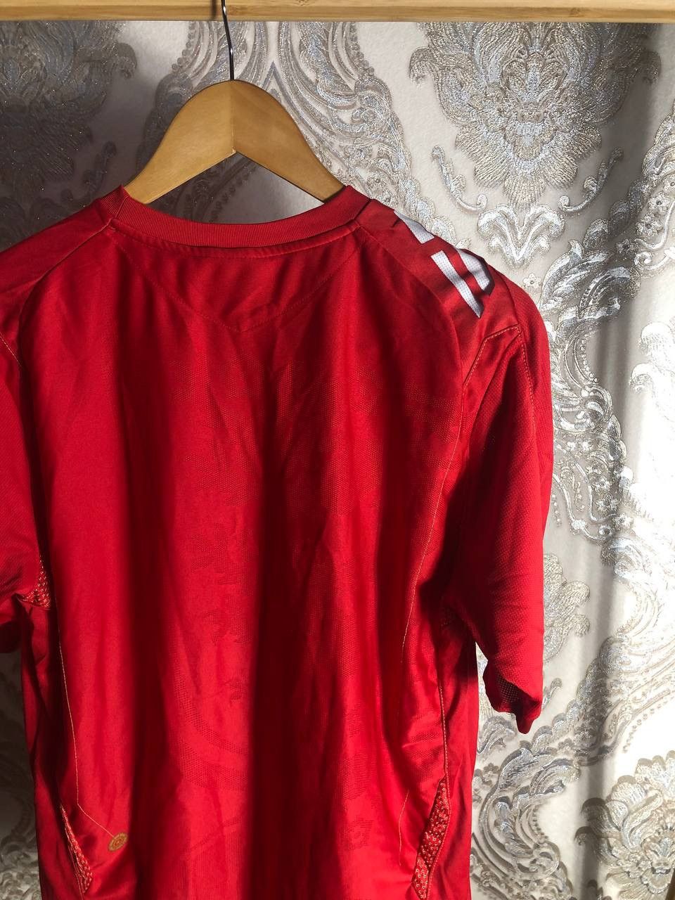 Umbro VINTAGE UMBRO ENGLAND RETRO SOCCER JERSEY MANCHESTER Y2K 90s Size US L / EU 52-54 / 3 - 7 Thumbnail