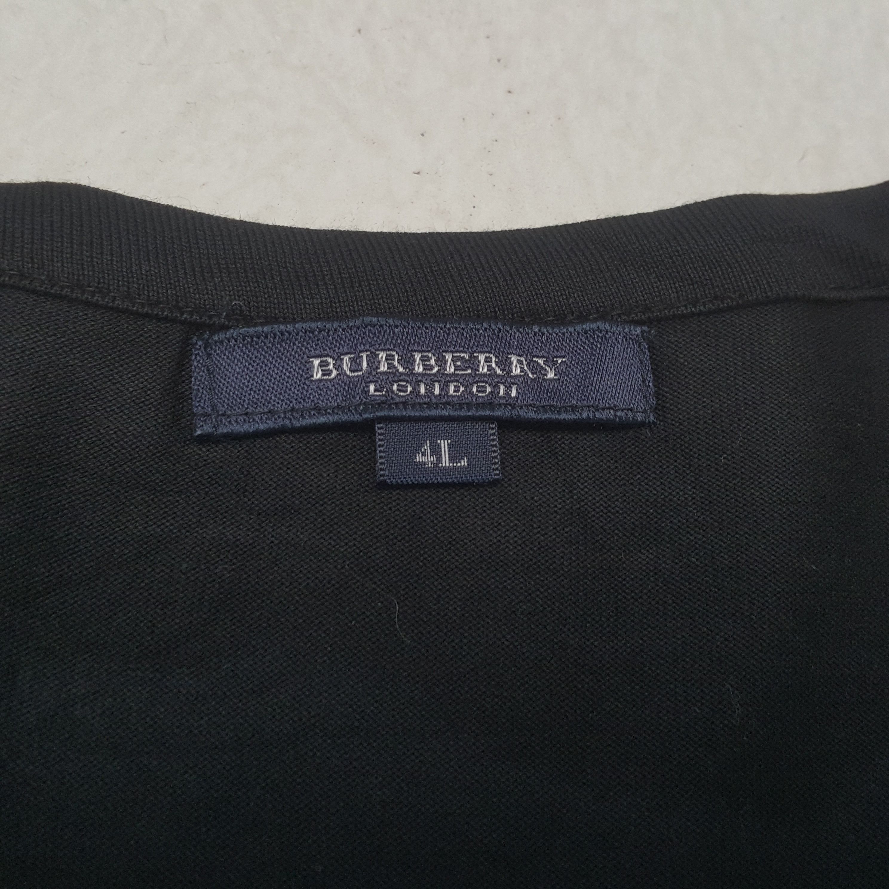 Burberry × Vintage Vintage BURBERRY LONDON Fashion Brand T-shirt C285N9 Size US XL / EU 56 / 4 - 5 Thumbnail