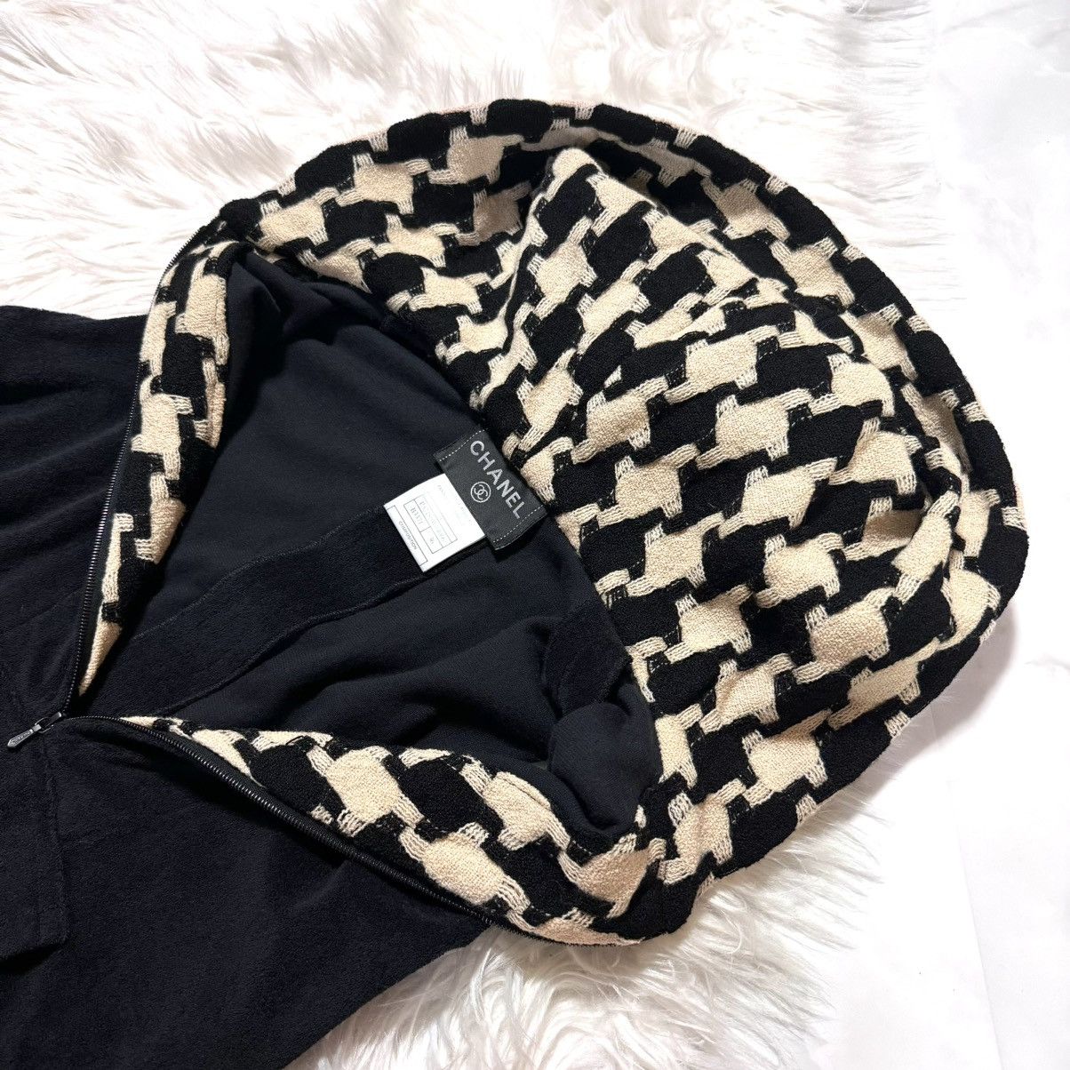 Chanel Chanel houndstooth-patterned pile fabric with hood Dress Size XS / US 0-2 / IT 36-38 - 11 Thumbnail
