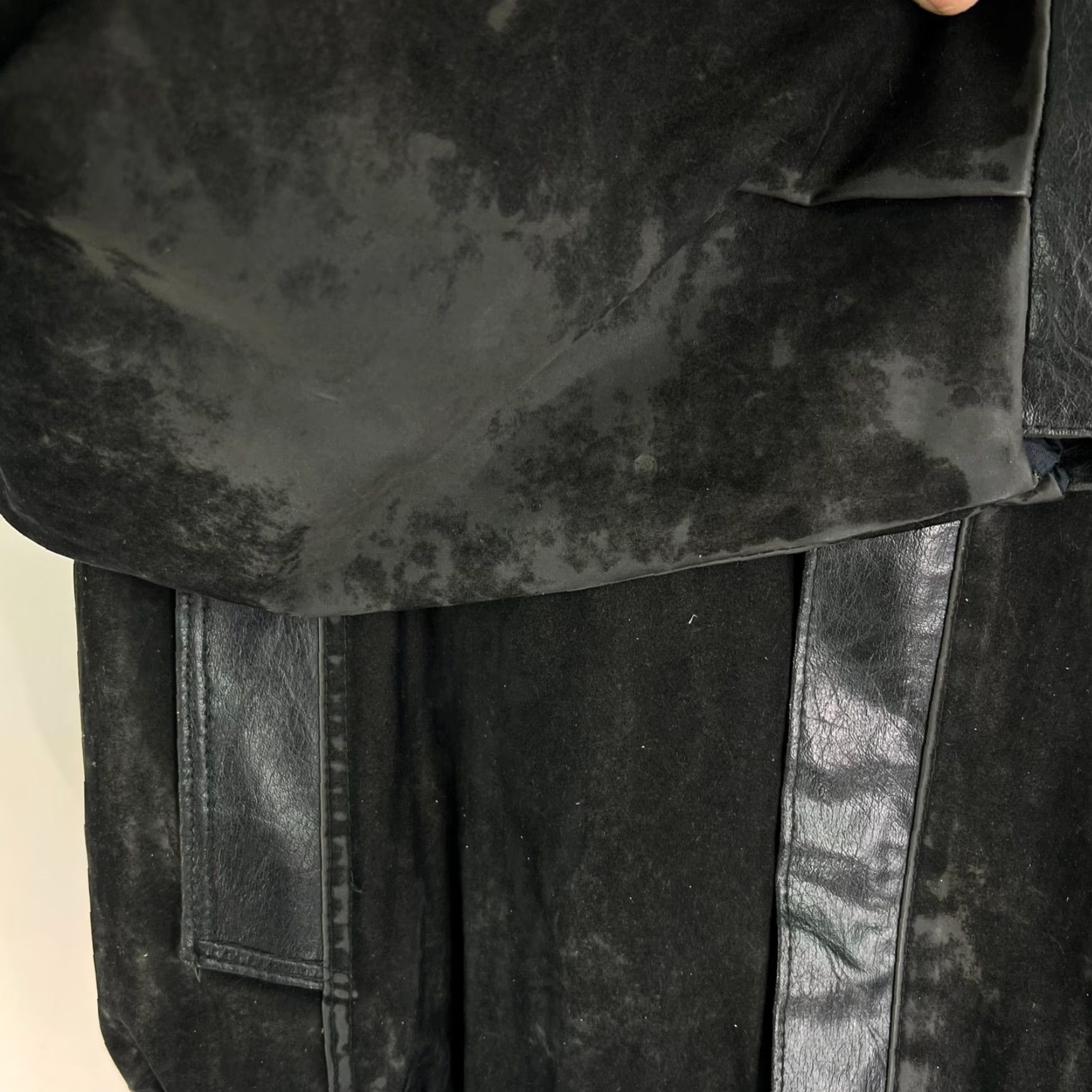 Vintage VINTAGE Italian Leather Varsity Jacket Mens SZ 52 Black Distressed Casual Winter Leather Sports Size US L / EU 52-54 / 3 - 4 Thumbnail