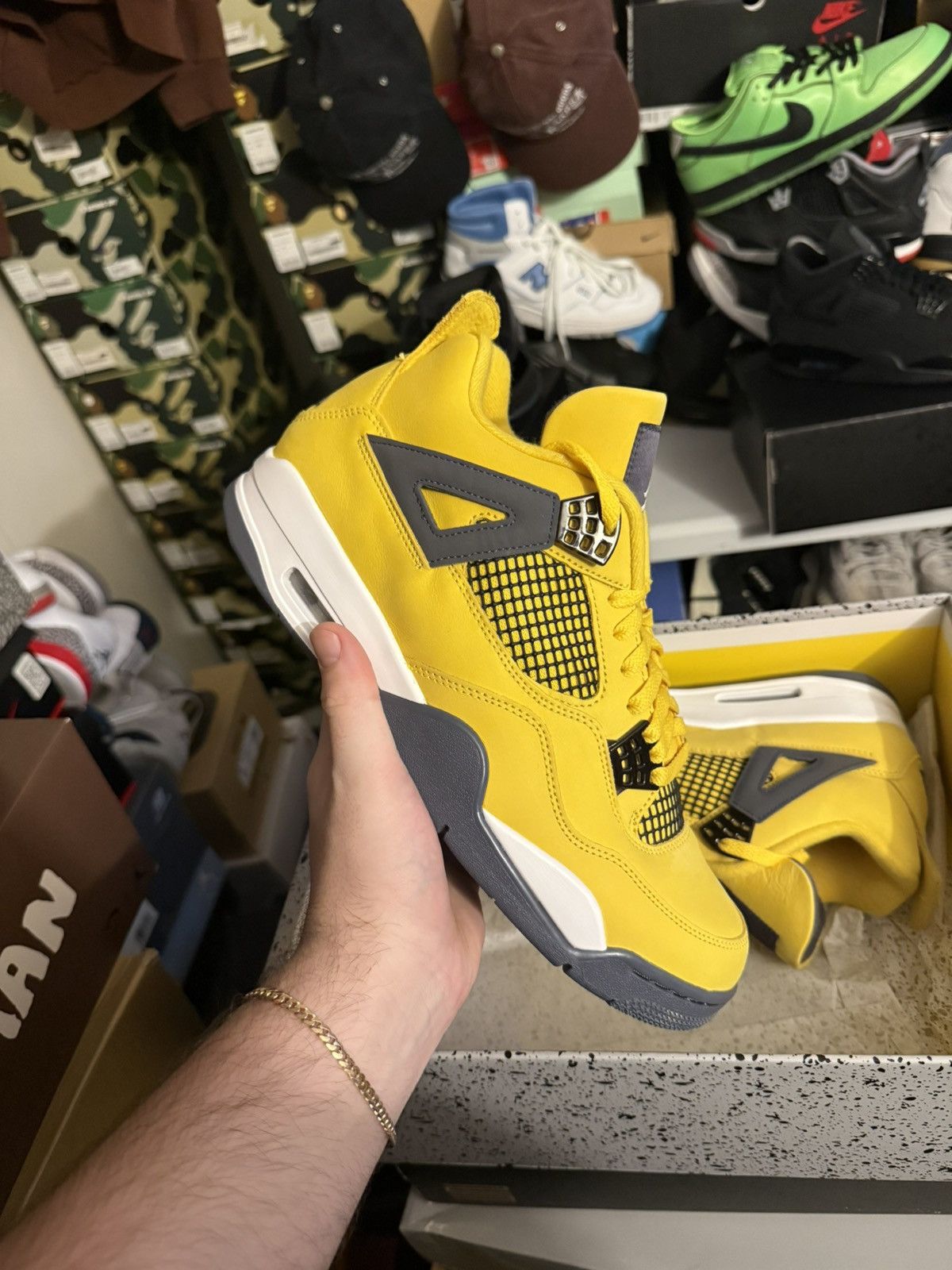 Jordan Brand Jordan retro 4 lightning sz 11.5 Size US 11.5 / EU 44-45 - 1 Thumbnail