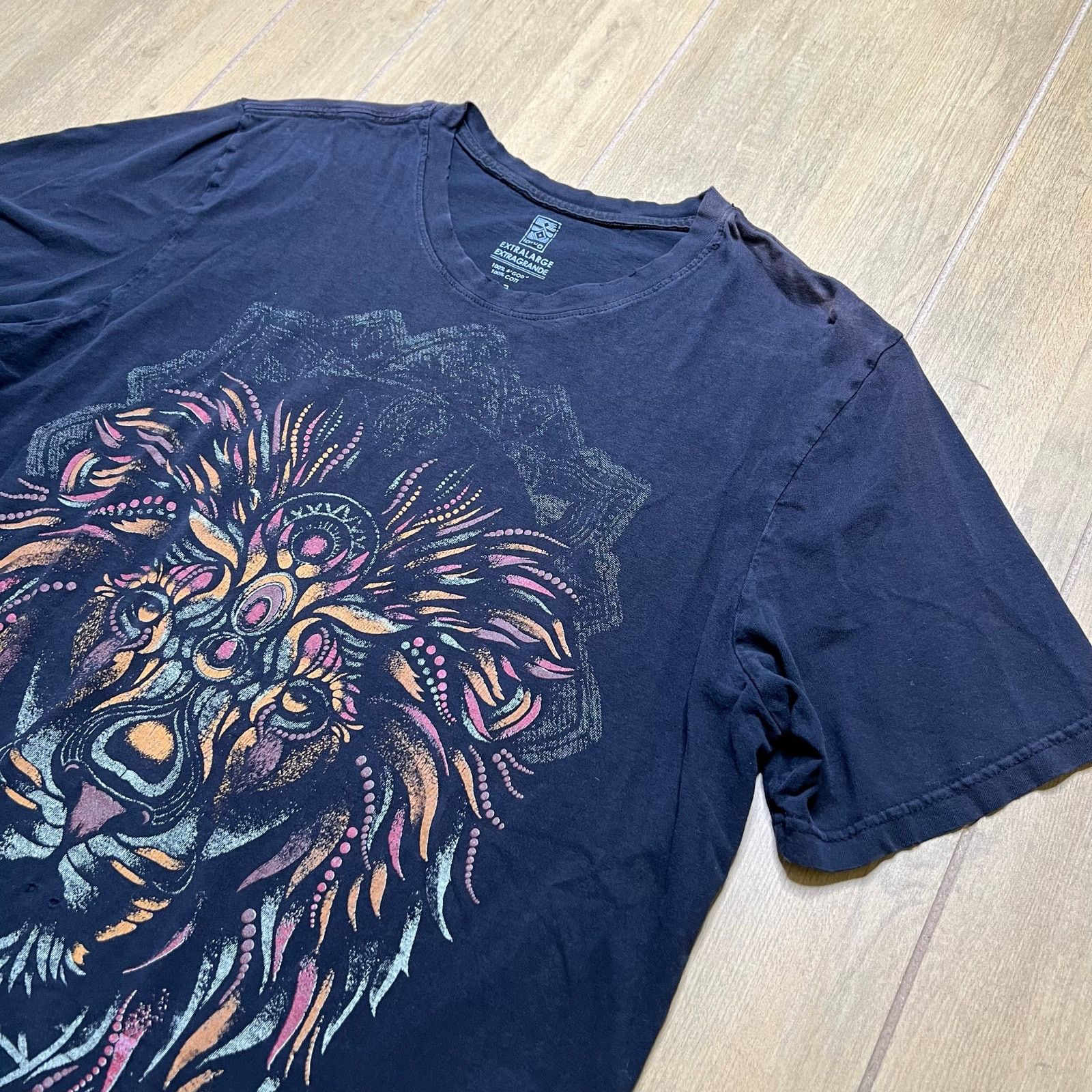 Vintage Y2K Orva Lion Graphic T Shirt XL Faded Black Boho Tribal Art Size US XL / EU 56 / 4 - 3 Thumbnail