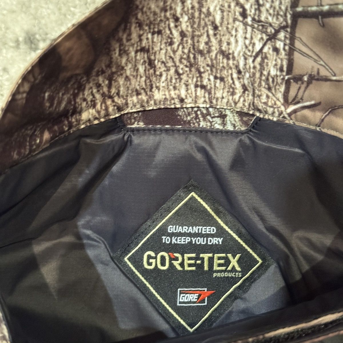Supreme SUPREME GORE-TEX MEDIUM DOG JACKET HTC TRUETIMBER FALL CAMO Size ONE SIZE - 3 Thumbnail