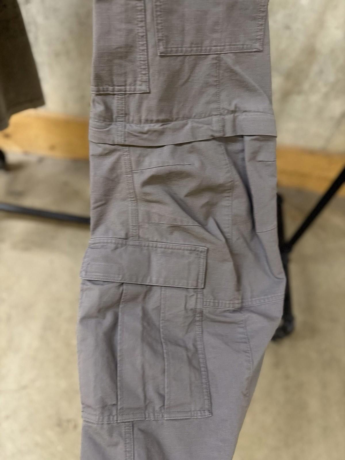 Balenciaga Balenciaga Wide Leg Black Ripstop Cargo Pants Size (XS) NEW Size US 28 / EU 44 - 5 Thumbnail