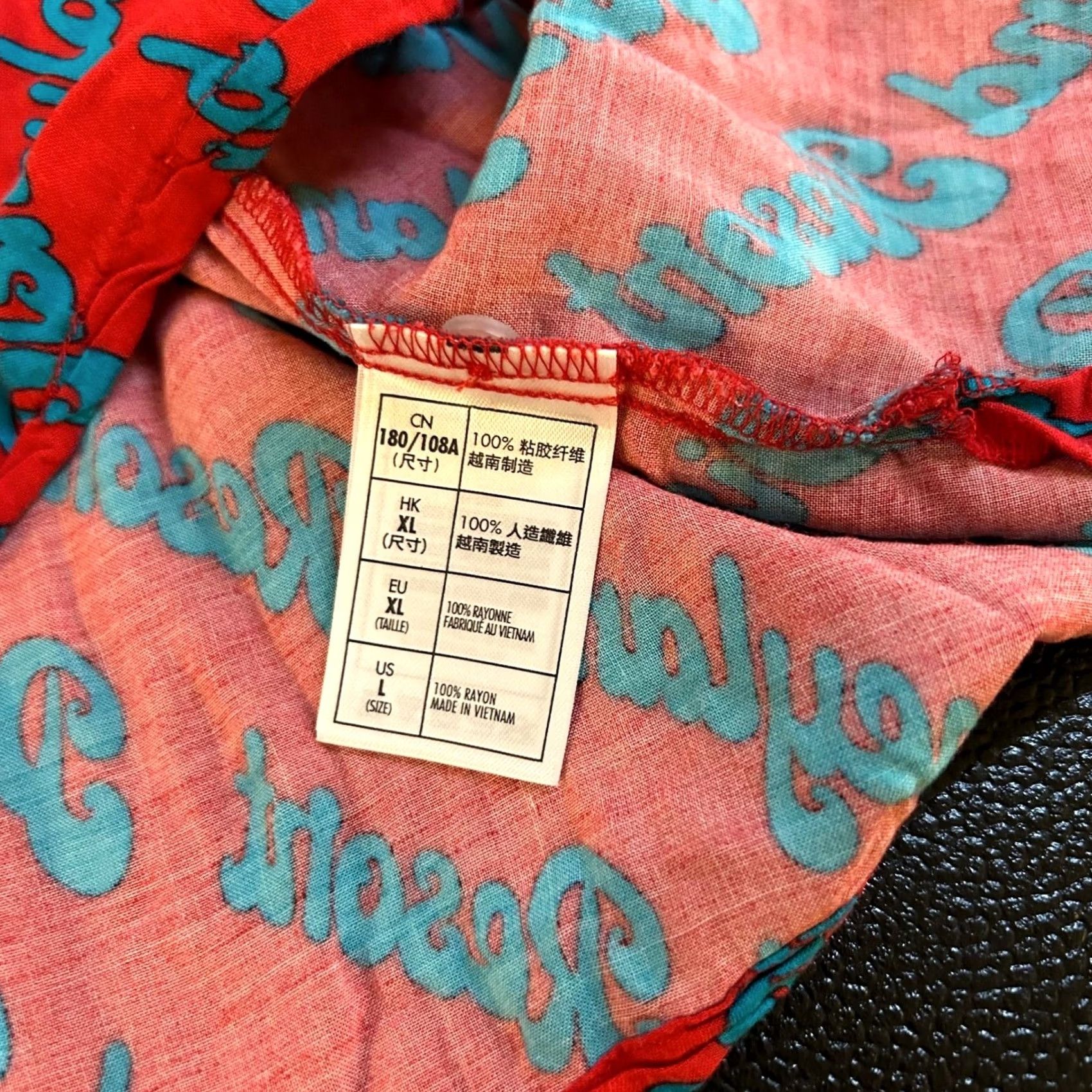 Disney Disney Parks Disneyland Resort Shirt Mens Large Red Blue Rayon Button Up Size US L / EU 52-54 / 3 - 4 Thumbnail