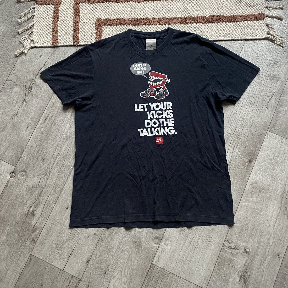 Nike NIKE TN Y2K DRILL GREY TAGS T SHIRT Size US XL / EU 56 / 4 - 1 Thumbnail