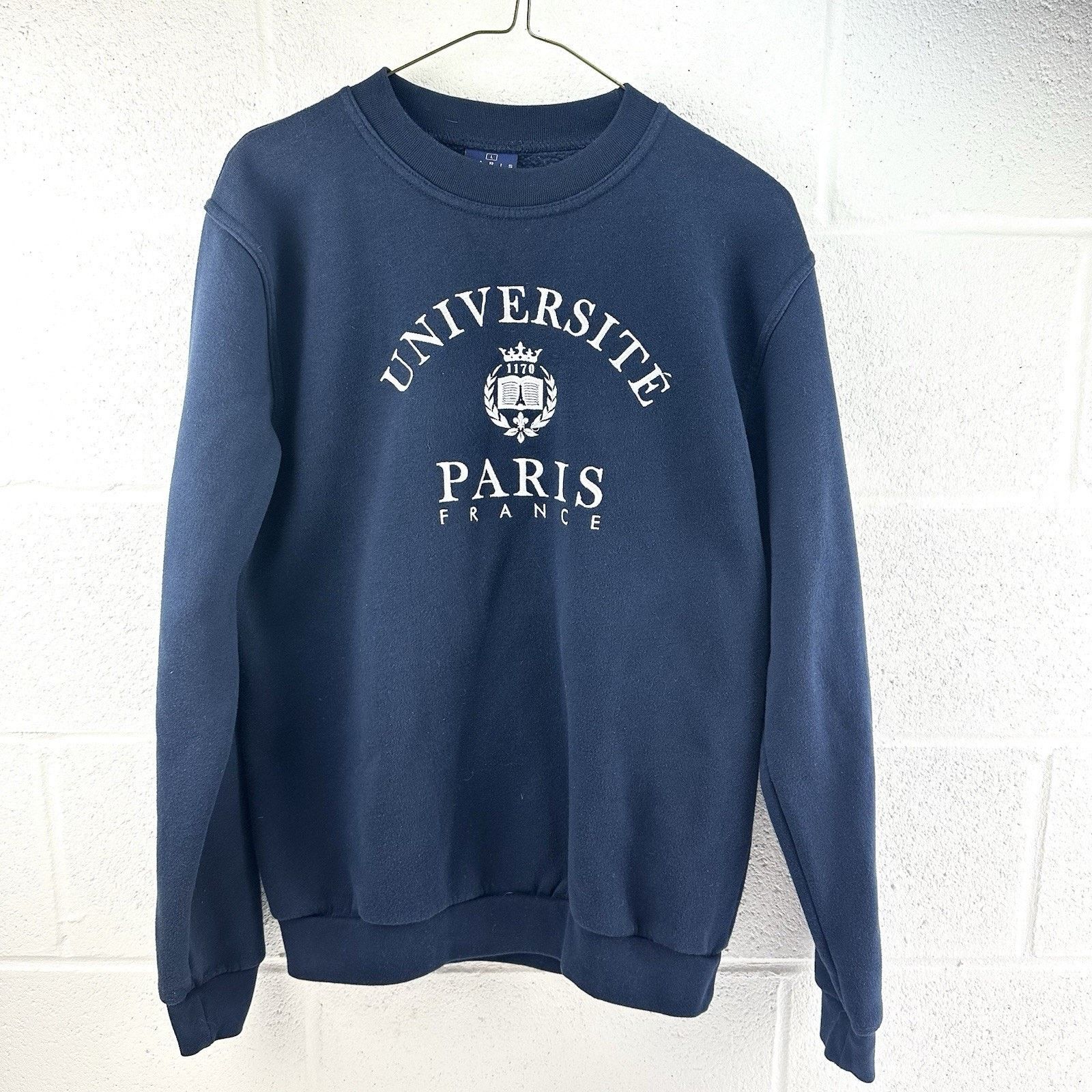 Gildan Universite Paris Crewneck Sweatshirt Size L, Navy Blue 21x27 Size US L / EU 52-54 / 3 - 1 Thumbnail