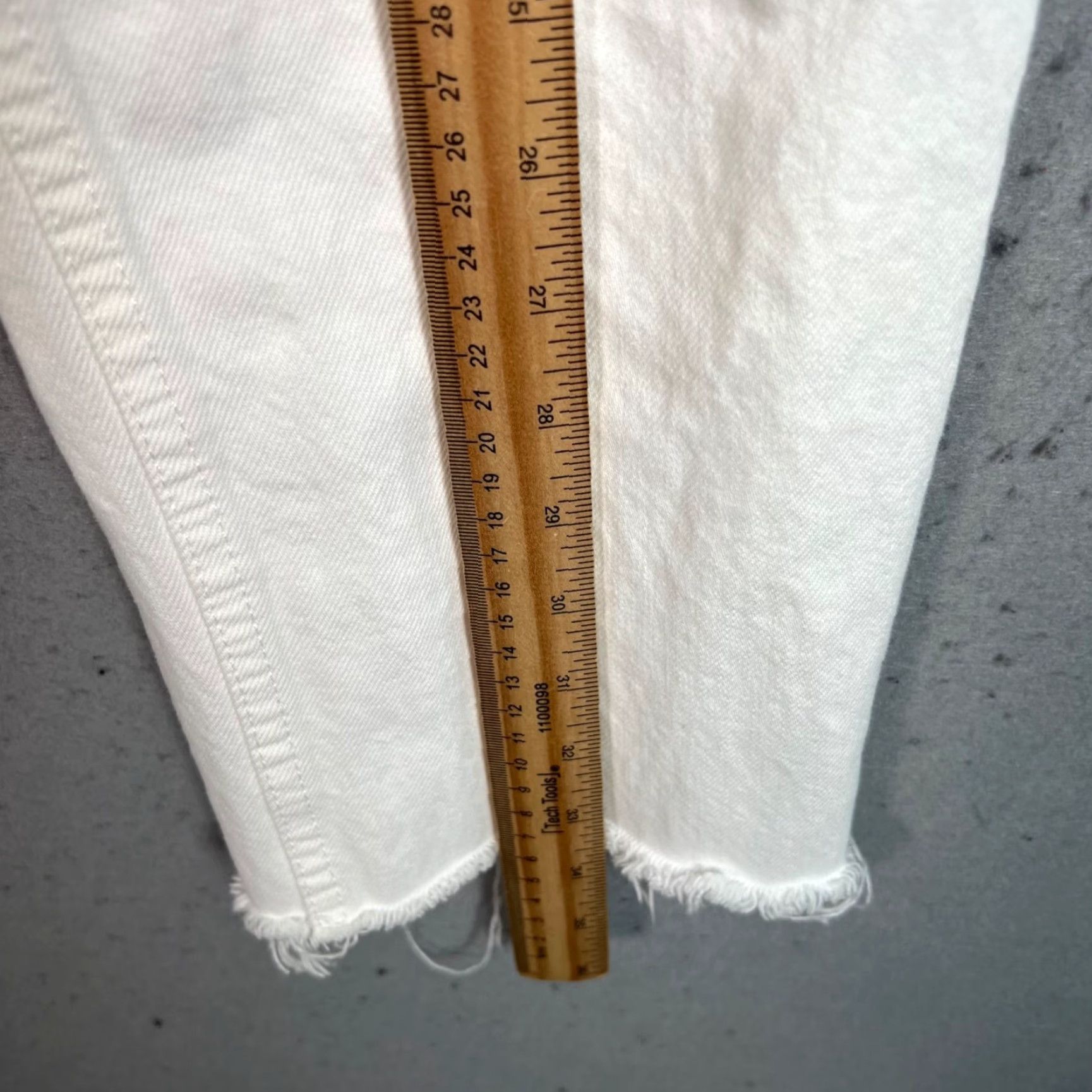 RE/DONE VINTAGE Re/Done Whites High-Waisted Straight-Leg Jeans Adult Women 25 White Denim 90s Style Womens Size 42" / US 20 - 6 Thumbnail