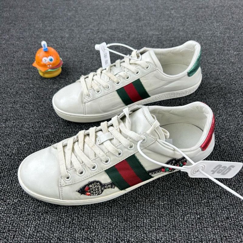 Gucci Gucci ACE Leather Crystal Applique Low-Top Sneakers 0079 Size US 5 / IT 35 - 1 Thumbnail