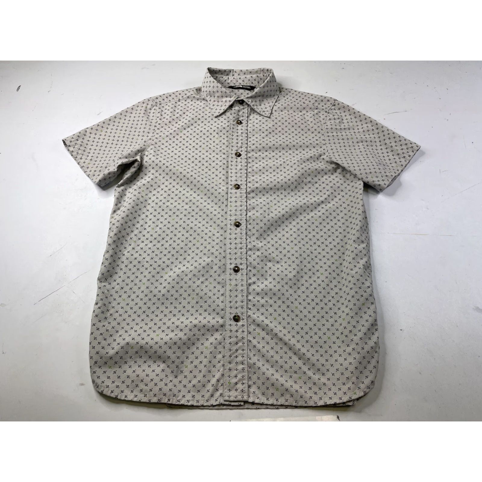 The North Face The North Face Shirt Mens Medium Button-Up Short Sleeve Slate Camp Geometric Size US M / EU 48-50 / 2 - 2 Thumbnail