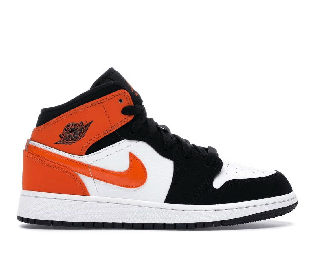 Nike 1 Mid Shattered Backboard (GS) Size US 5 / EU 37 - 1 Thumbnail