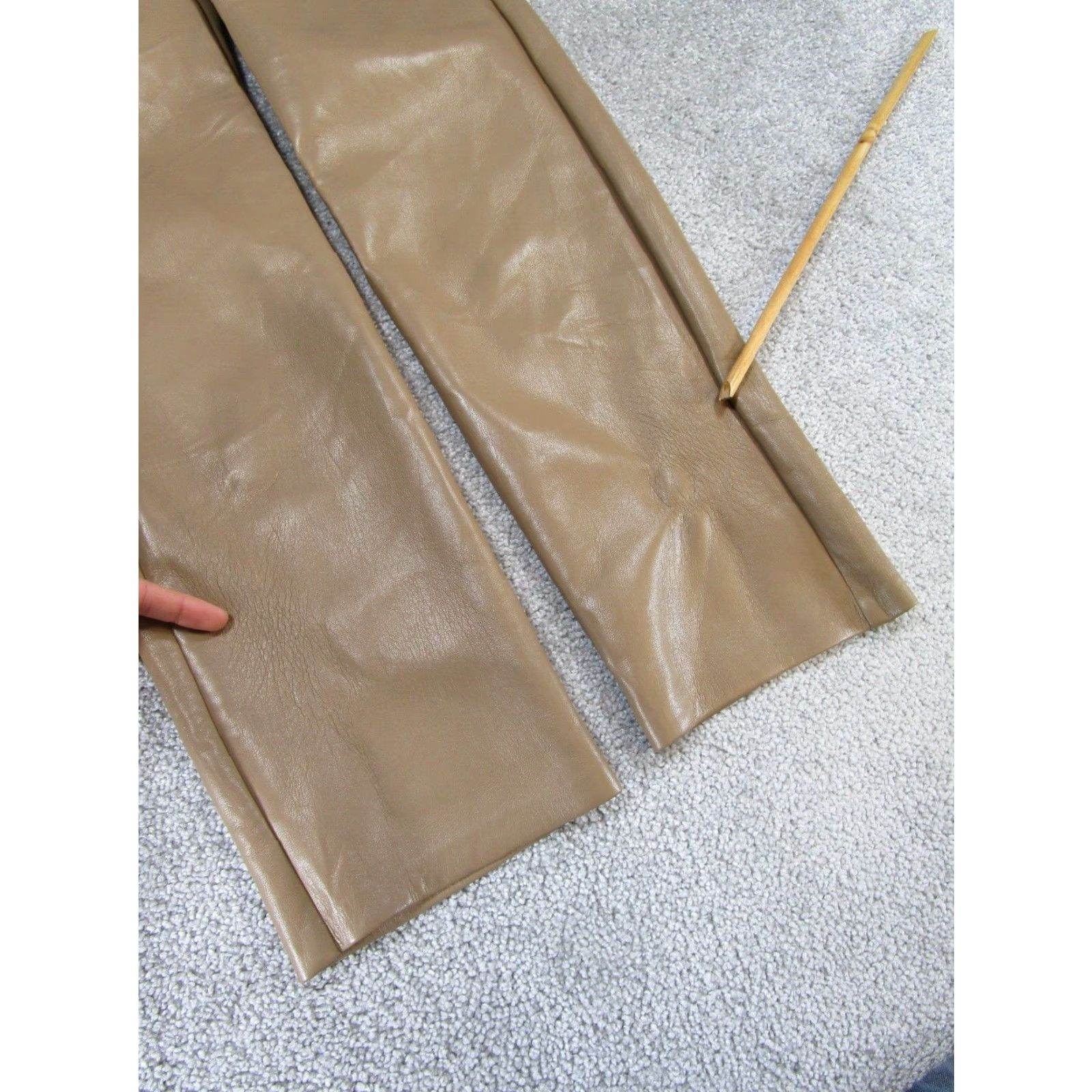 Vintage WILFRED Dress Pants Womens Regular 2 Beige Faux Leather Straight Zip Flat Front Size 26" / US 2 / IT 38 - 2 Thumbnail