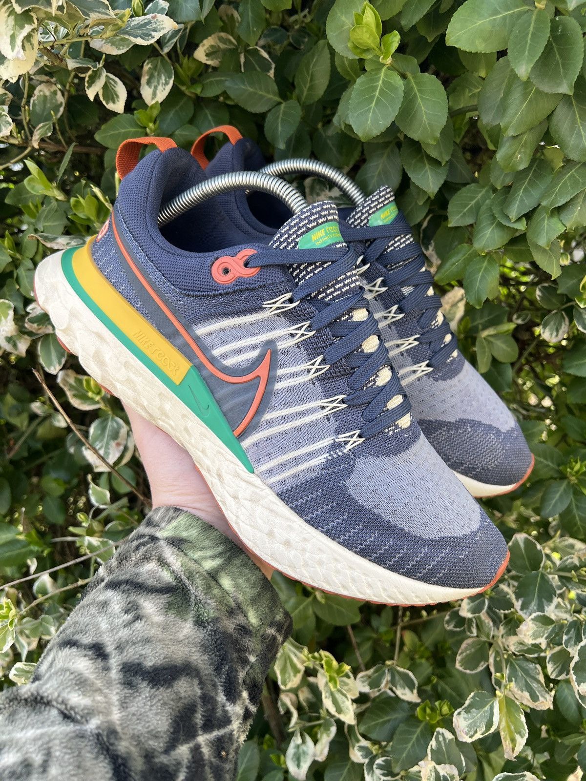 Nike Nike React Infinity Run Flyknit 2 Sneakers Size US 9 / EU 42 - 1 Thumbnail