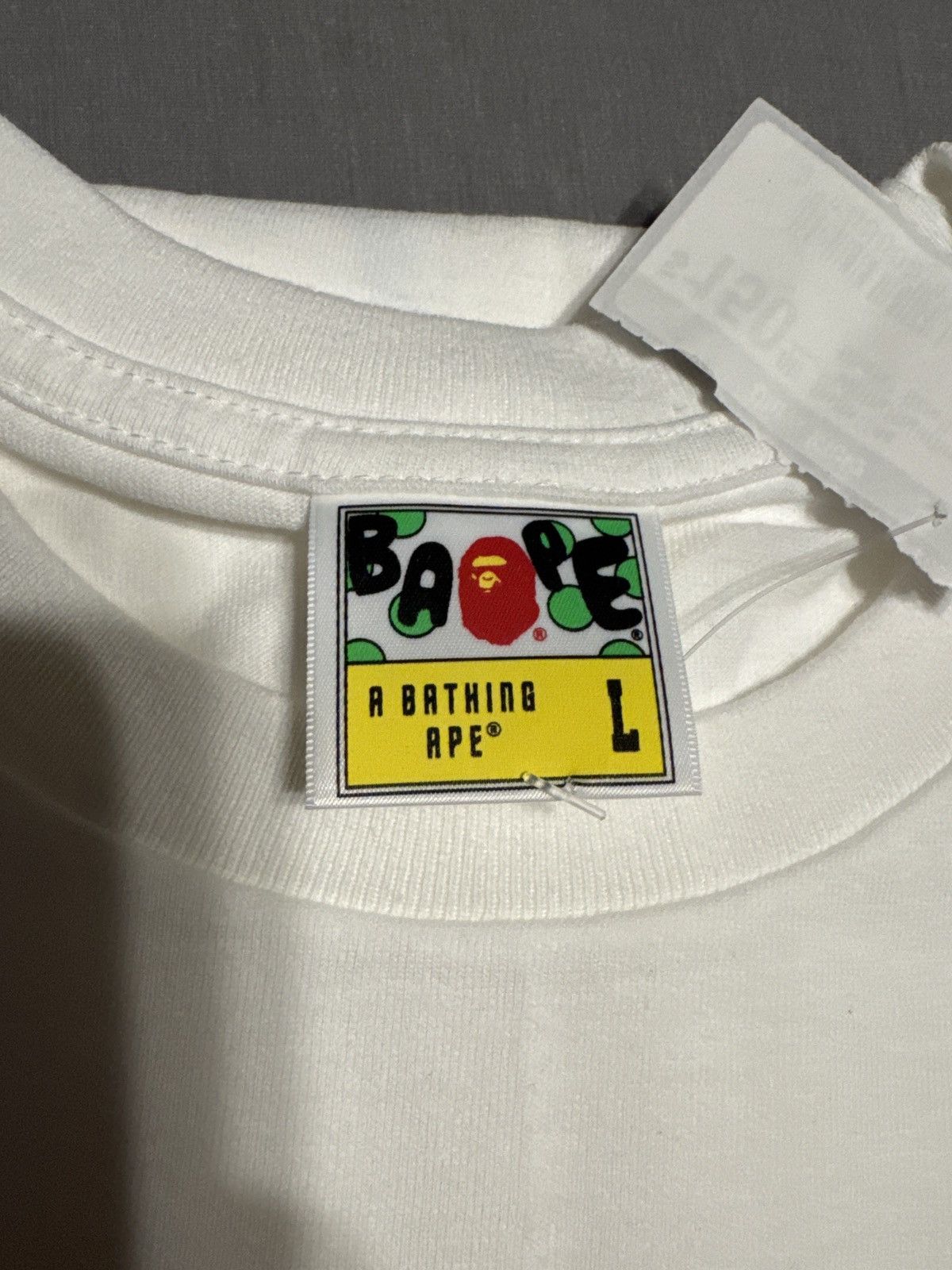Bape Rainbow Side Shark Tee Size US L / EU 52-54 / 3 - 4 Thumbnail