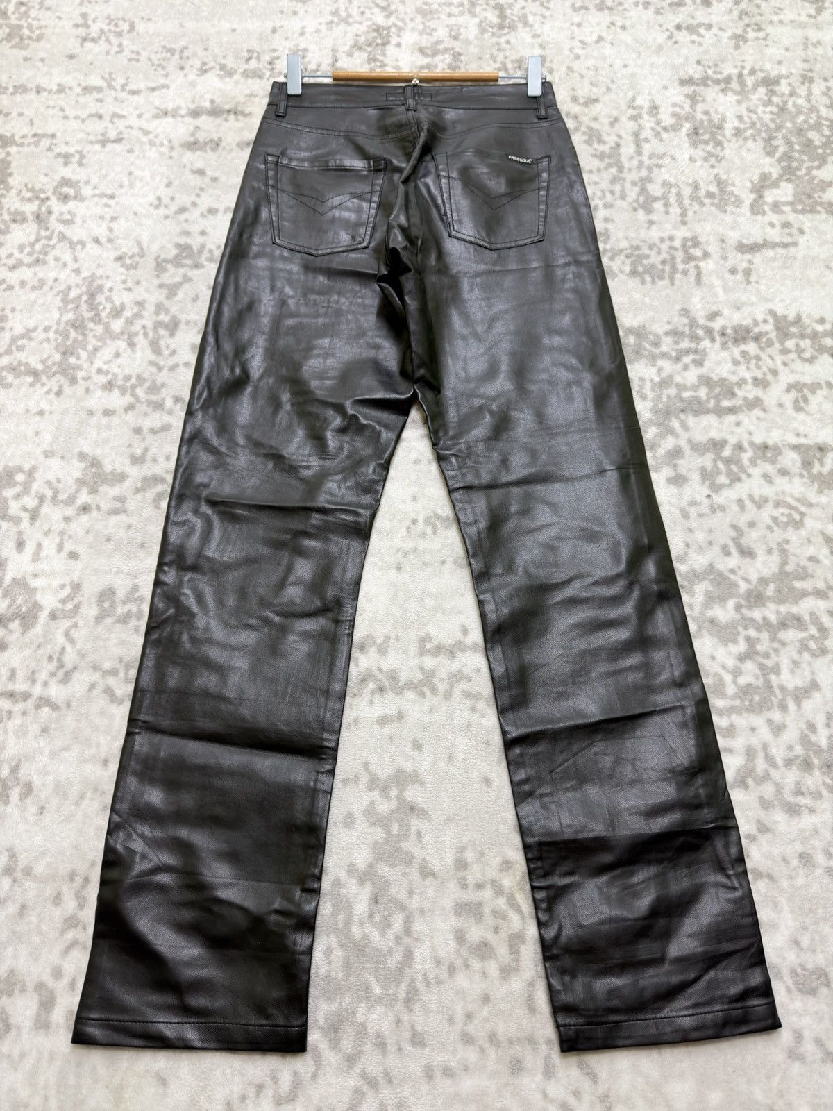Vintage Freesoul Vintage PVC Pants Black Glossy Italian Designer Y2K Size US 26 / EU 42 - 2 Thumbnail
