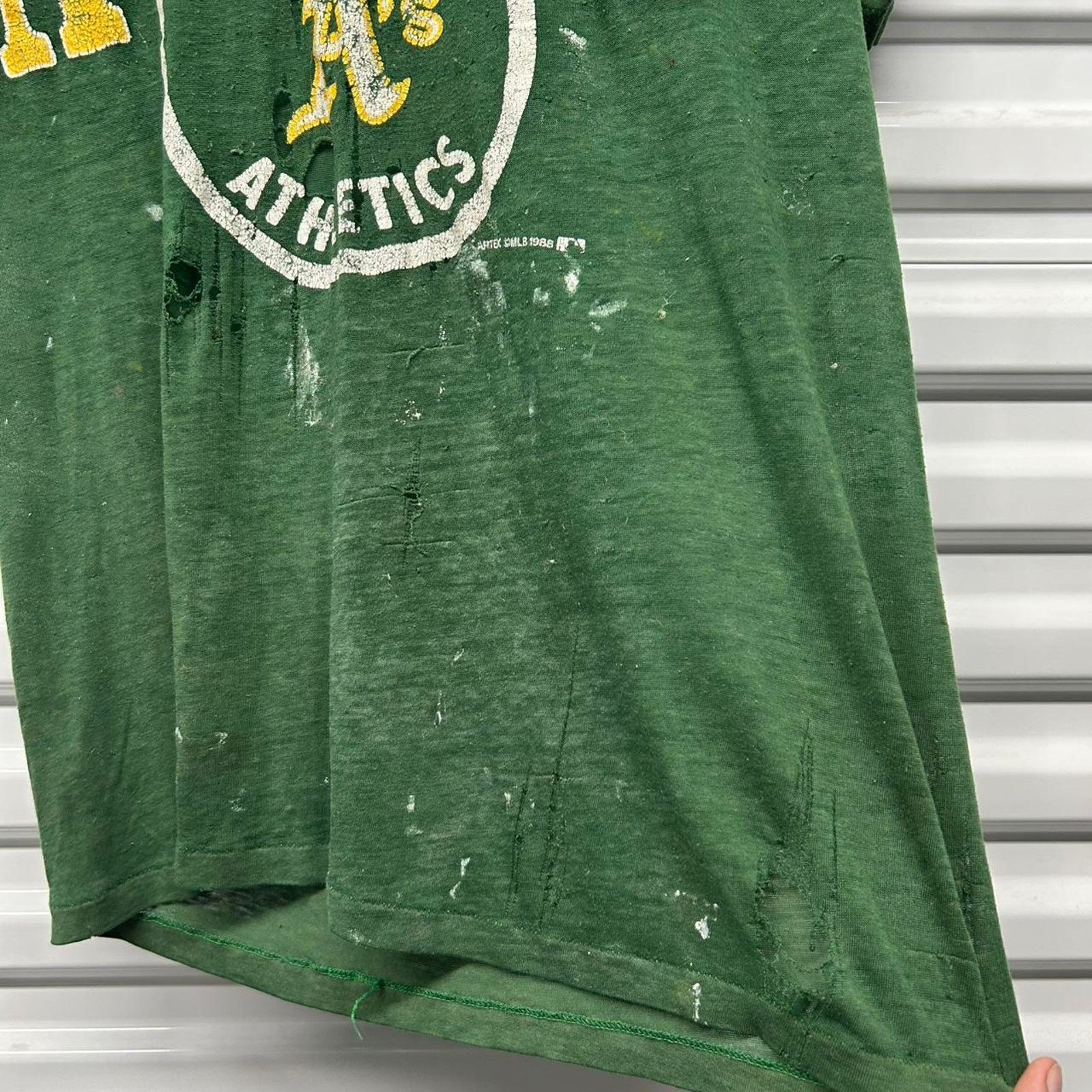 Other VTG 80s Distress/Thrash/Super Thin Oakland A's t-shirt Size US XL / EU 56 / 4 - 2 Thumbnail