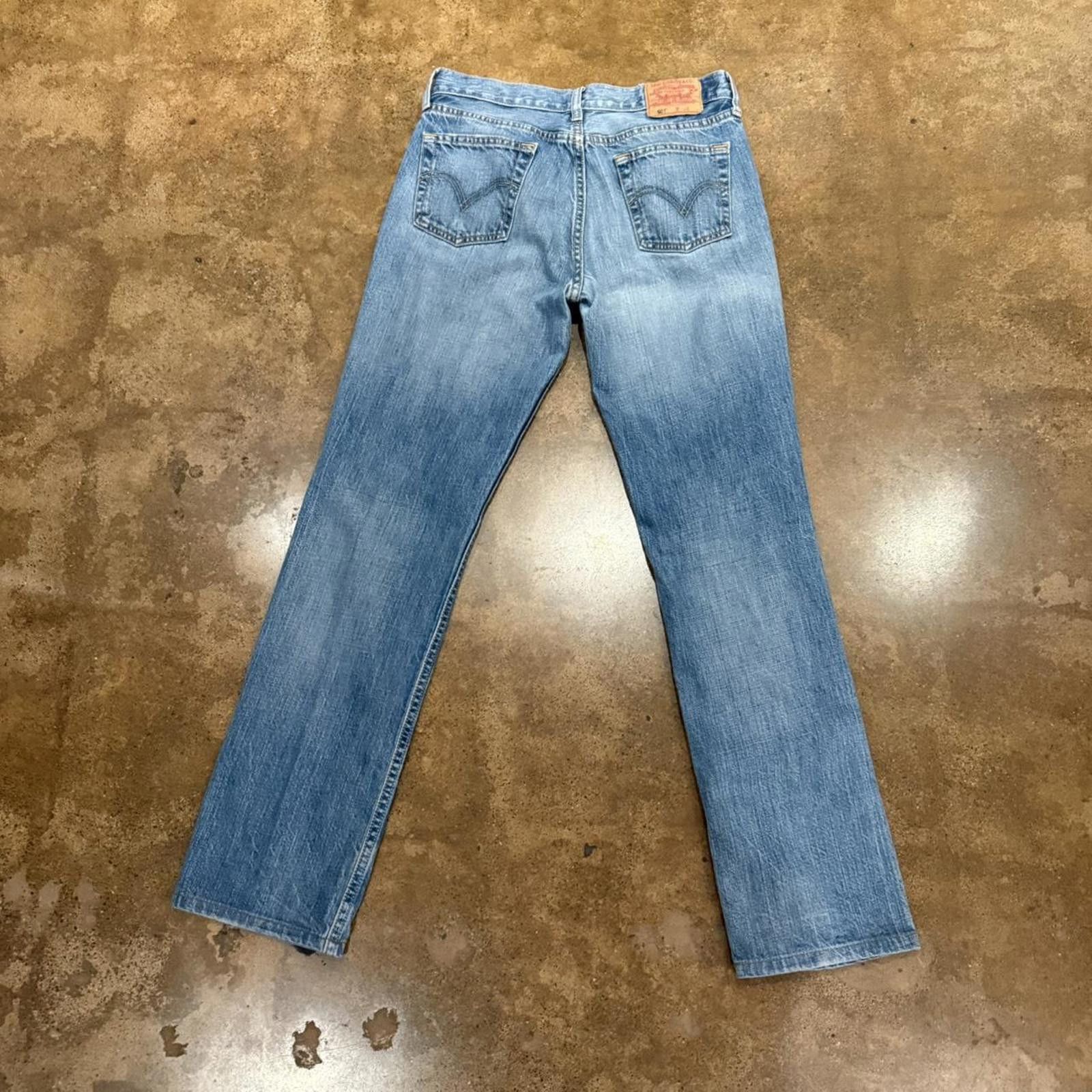 Levi's Medium Wash Button Fly Rip Knee Levi's Size US 29 - 4 Thumbnail
