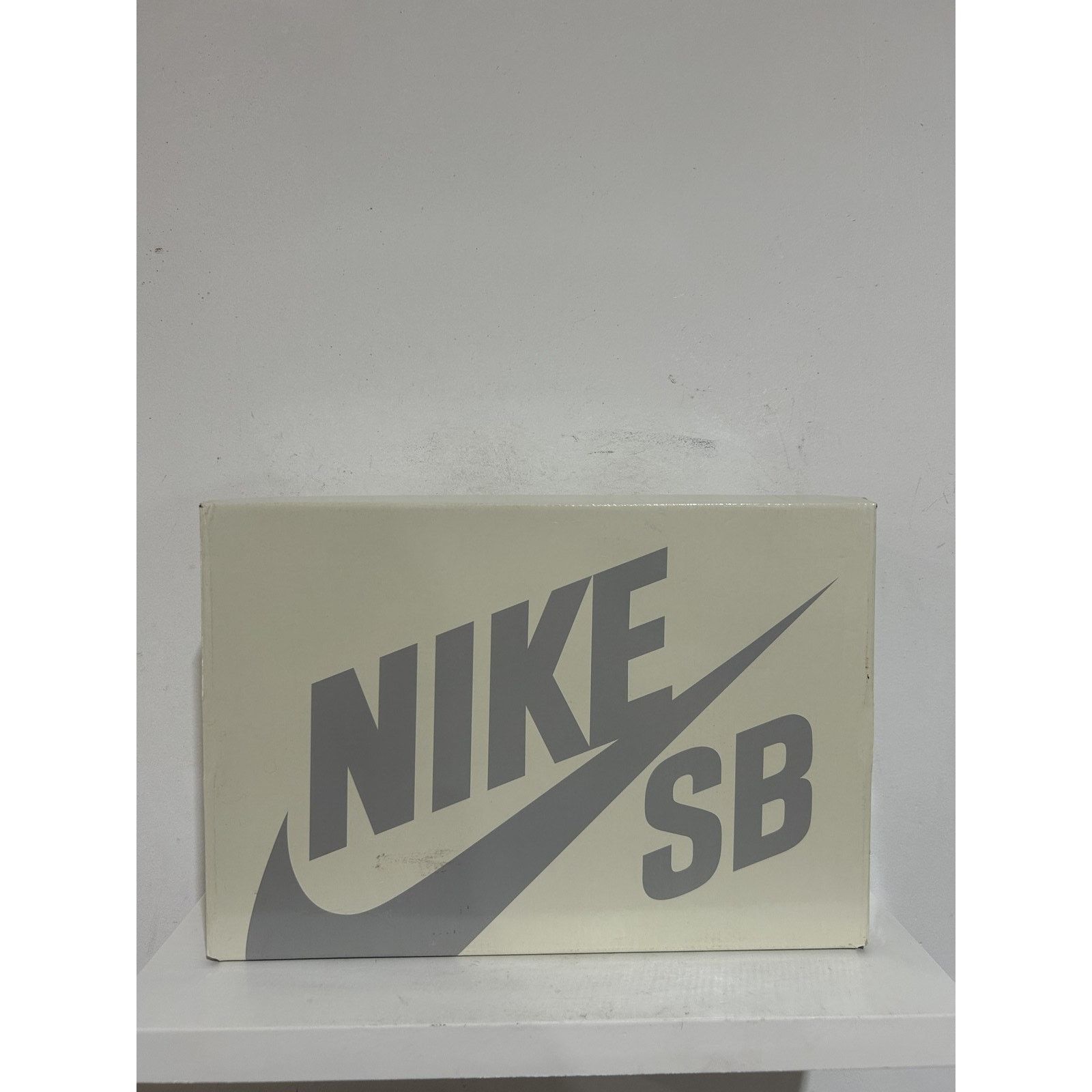 Nike NIKE SB DUNK LOW ALEXIS SABLONE CHAMELEON SIZE 11 BRAND NEW Size US 11 / EU 44 - 9 Thumbnail