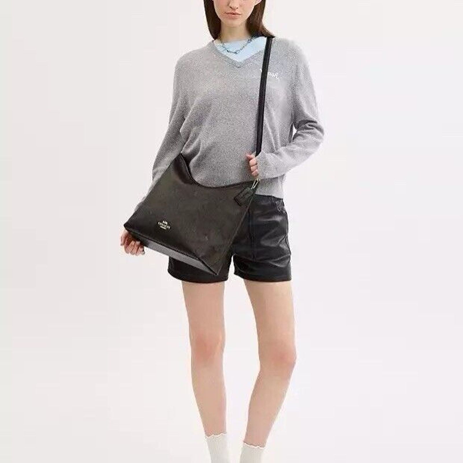 Coach NWT Coach Laurel Large Shoulder Bag CY685 Signature Size ONE SIZE - 3 Thumbnail
