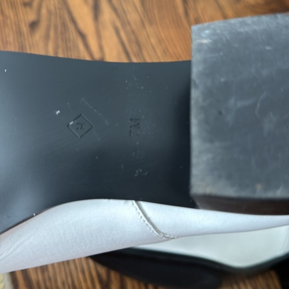 Other Halogen Skylar White Leather Pointy Toe Bootie. Black elast Size US 7 / IT 37 - 7 Thumbnail