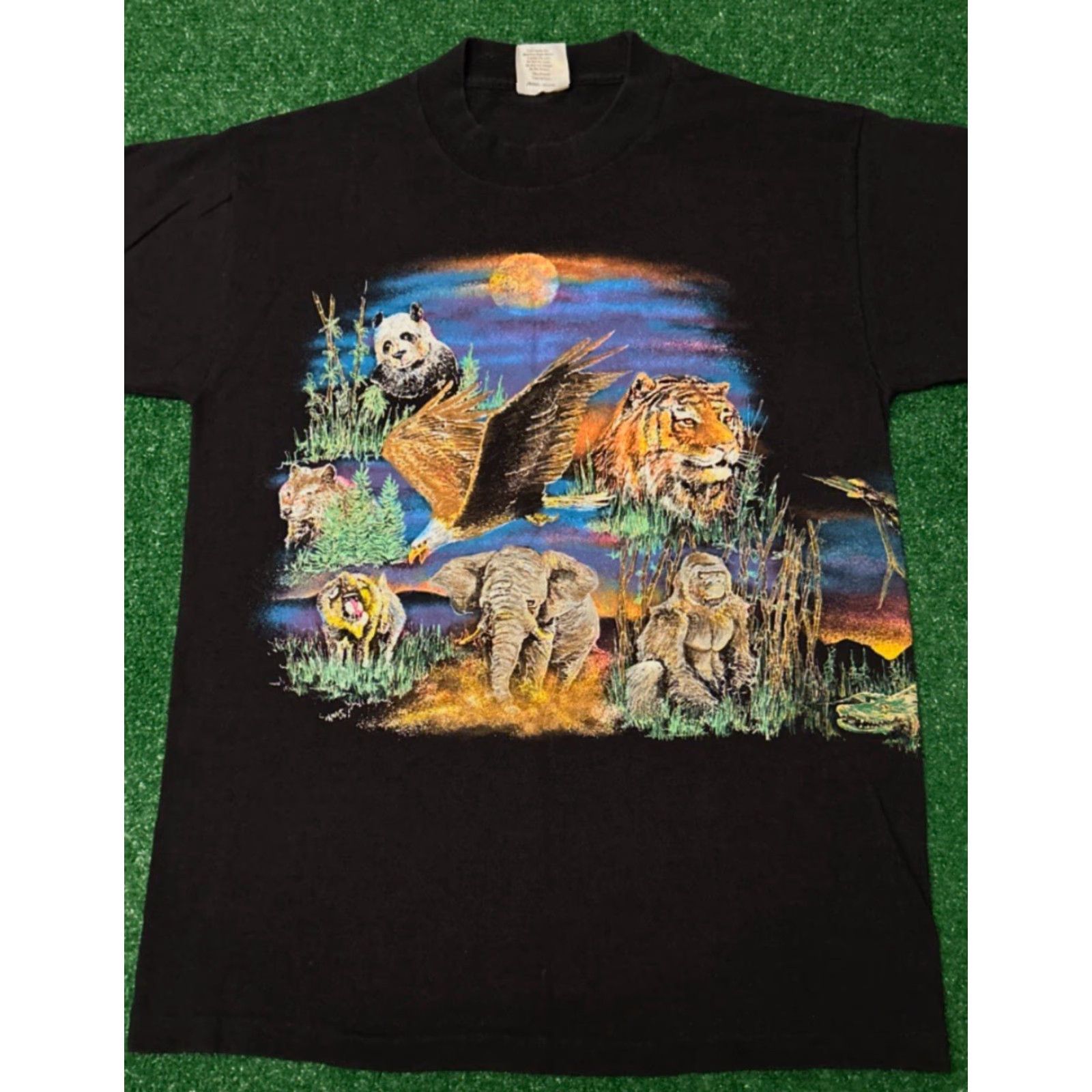 Vintage VINTAGE 90s Jungle Nature Animals Art Tee Wrap Around All Over Print VTG Shirt M Mens Black Size US M / EU 48-50 / 2 - 5 Thumbnail