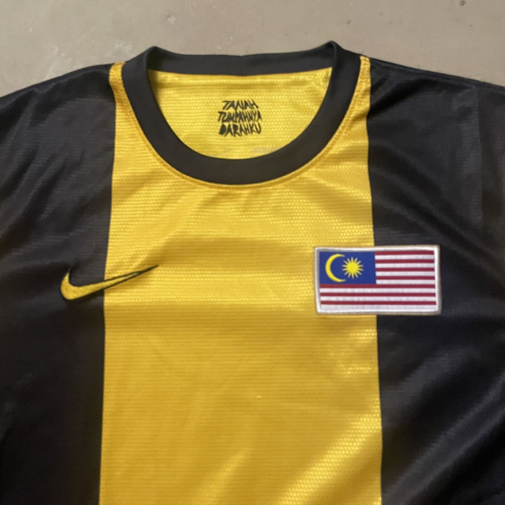 Nike Vintage Malaysia Trikot Size US M / EU 48-50 / 2 - 1 Thumbnail