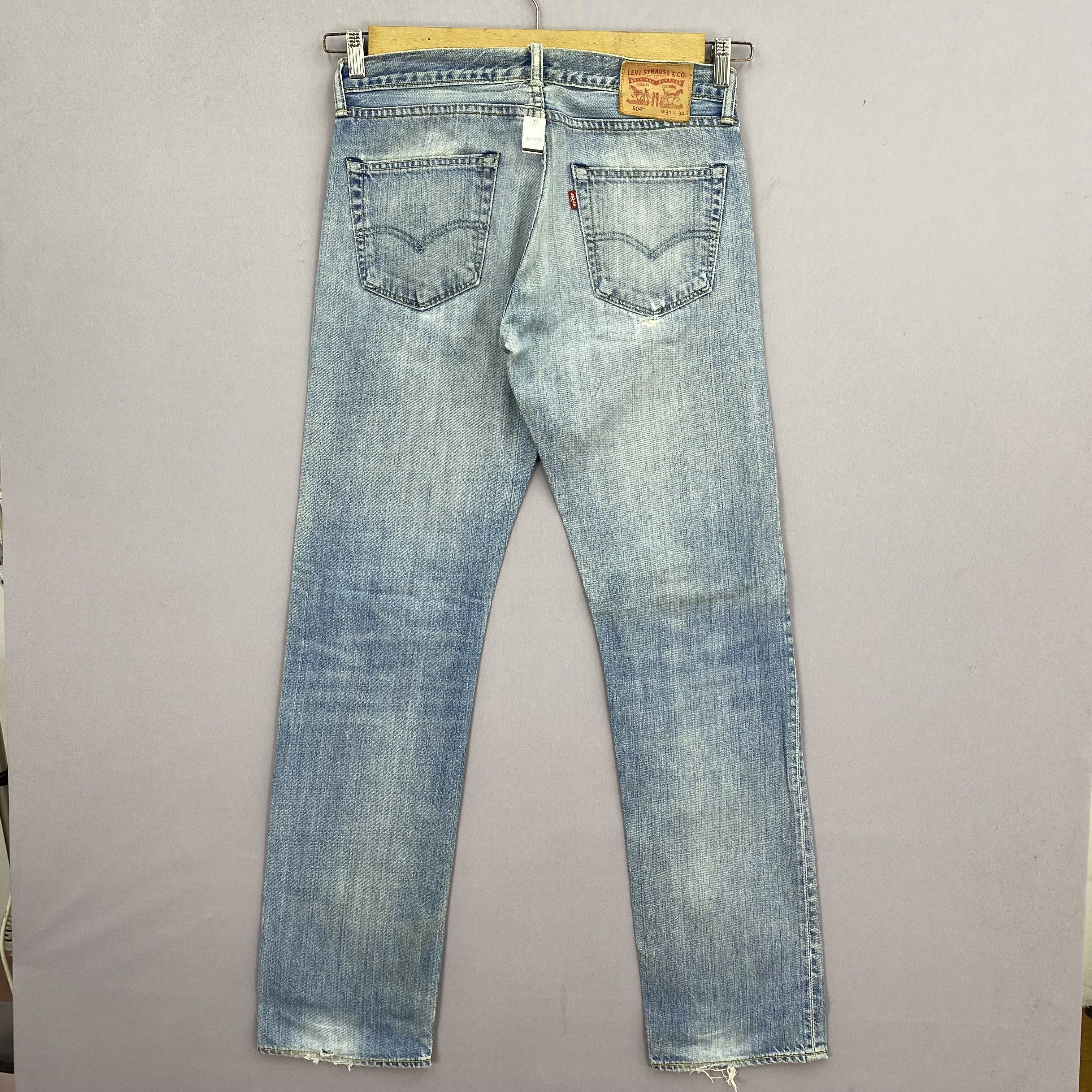 Levi's Vintage Levis Lightwash Jeans Ripped Faded Denim BS47156 Size US 32 / EU 48 - 2 Thumbnail