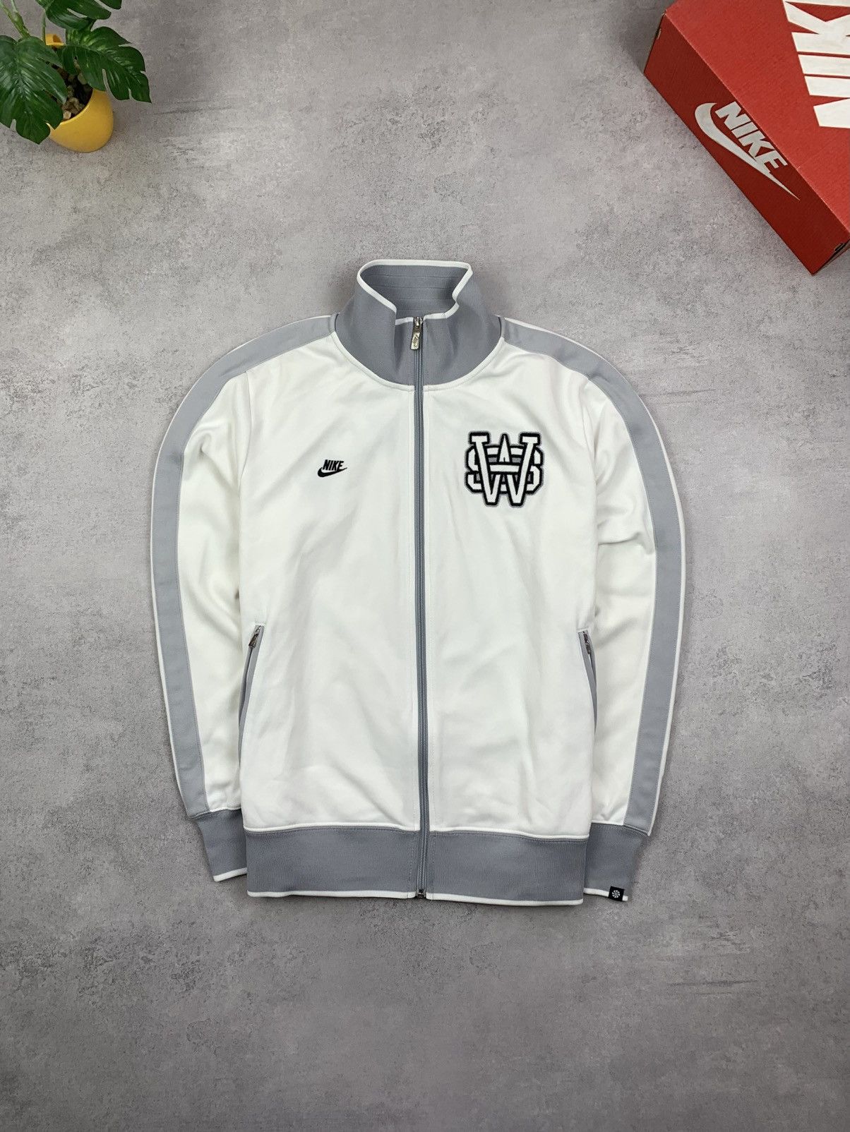 Nike Nike Sportswear Vintage 2010 Full-Zip Jacket Mens Size L Size US L / EU 52-54 / 3 - 1 Thumbnail