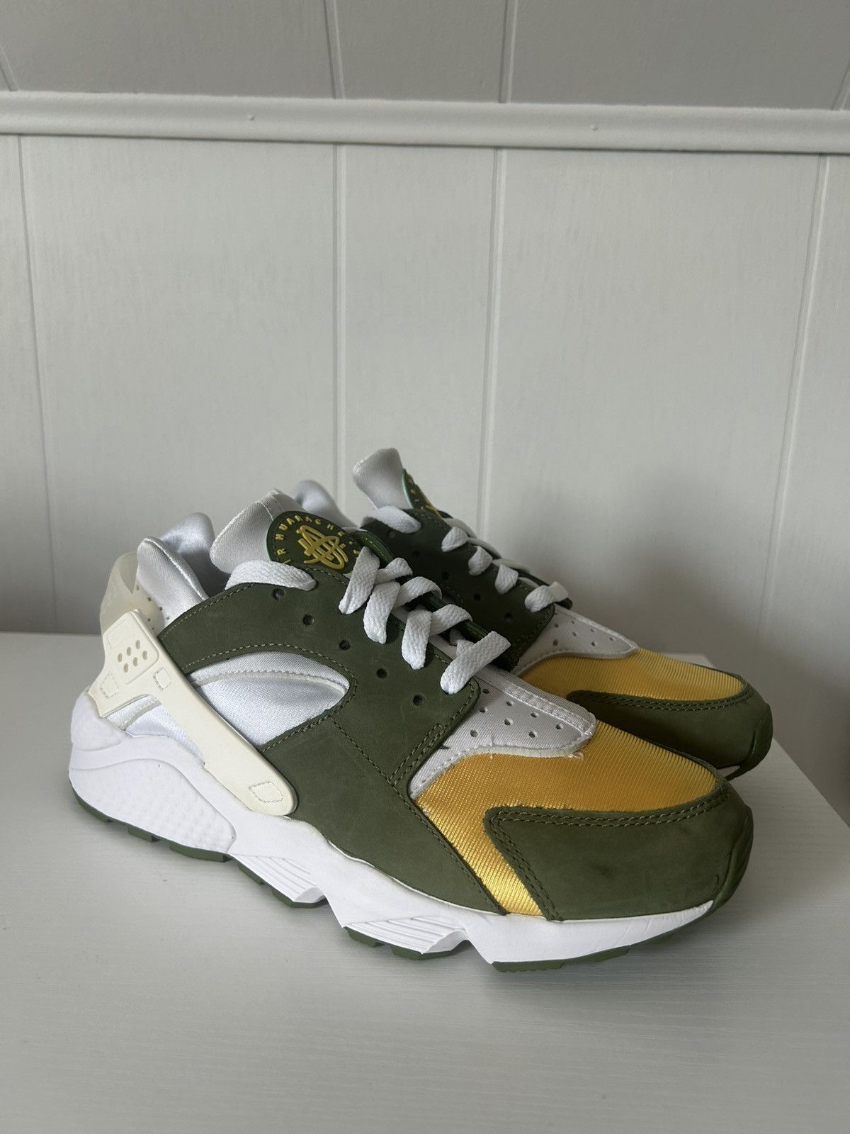 Nike × Stussy Stussy x Nike Huarache Dark Olive 2021 Size US 8 / EU 41 - 1 Thumbnail