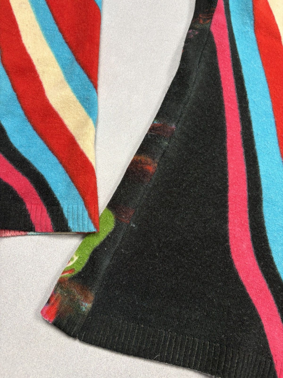 Custo Barcelona Vintage Custo Barcelona Wool Turtleneck Sweater Graphic Y2K Size M / US 6-8 / IT 42-44 - 19 Thumbnail