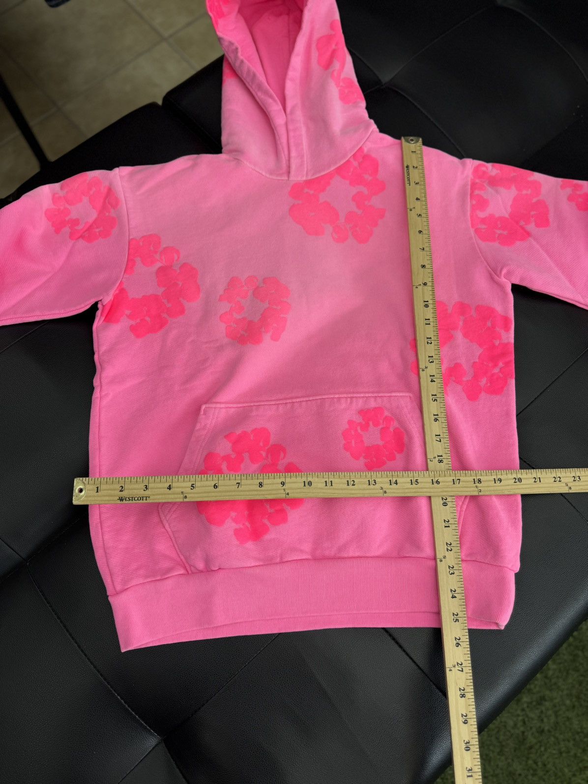 DENIM TEARS Denim Tears Hot Pink 2025 Cotton Wreath Hoodie XS (NEW) Size US XS / EU 42 / 0 - 7 Thumbnail