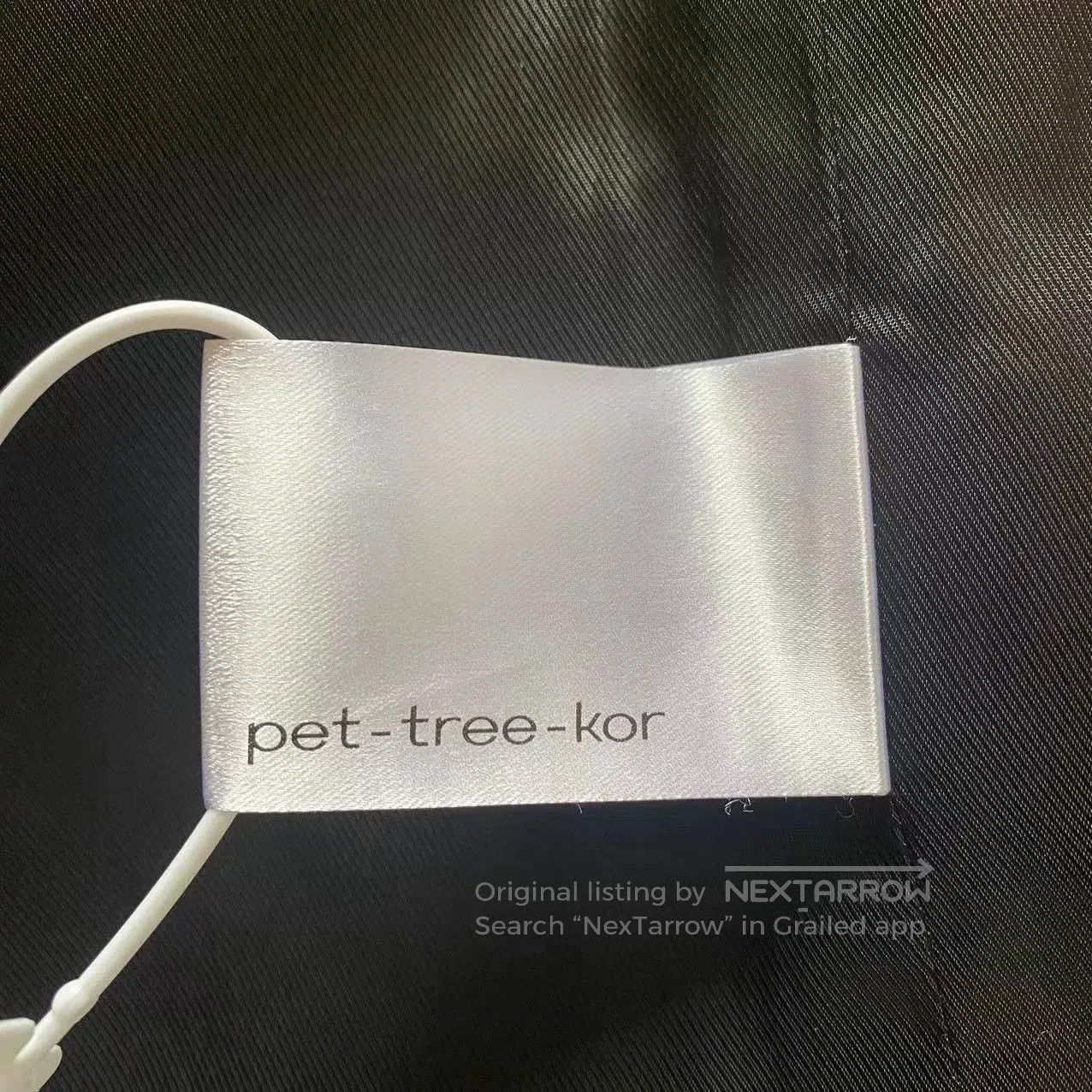 pet-tree-kor stylish honeycomb patterned jacket from Pet Tree Kor. Size US L / EU 52-54 / 3 - 6 Thumbnail