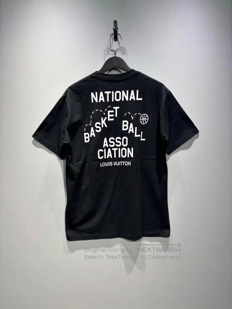 Louis Vuitton LV NBA Co-Branded Logo Print Crewneck Short-Sleeve T-Shirt. Size US L / EU 52-54 / 3 - 2 Thumbnail