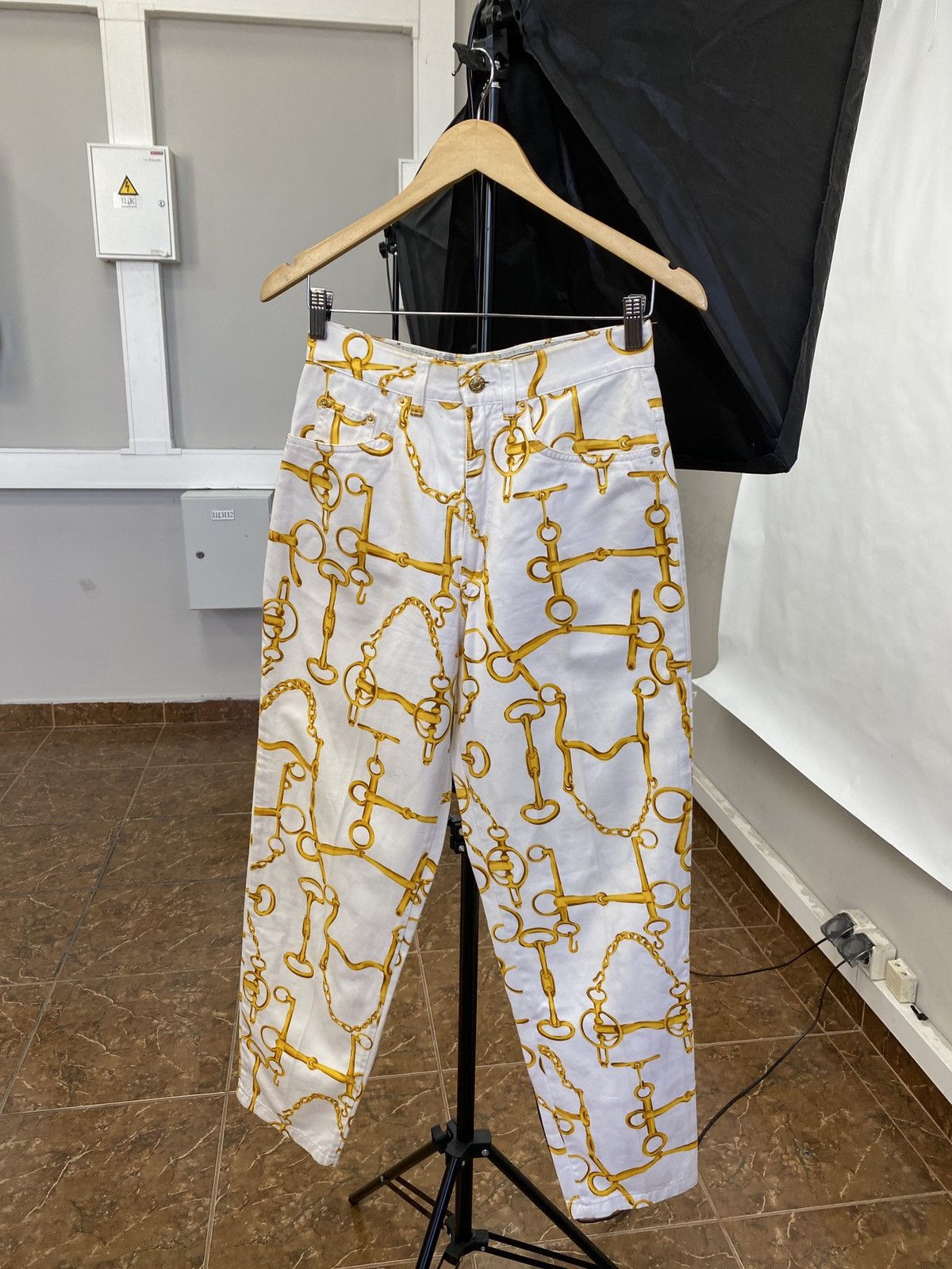 Gucci Vintage 1990 Gucci Horsebit High Waisted Coral Jeans Retro Size 30" / US 8 / IT 44 - 1 Thumbnail