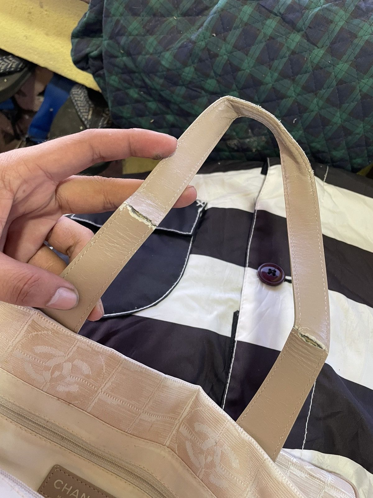 Chanel Authentic Chanel Bag Size ONE SIZE - 12 Thumbnail