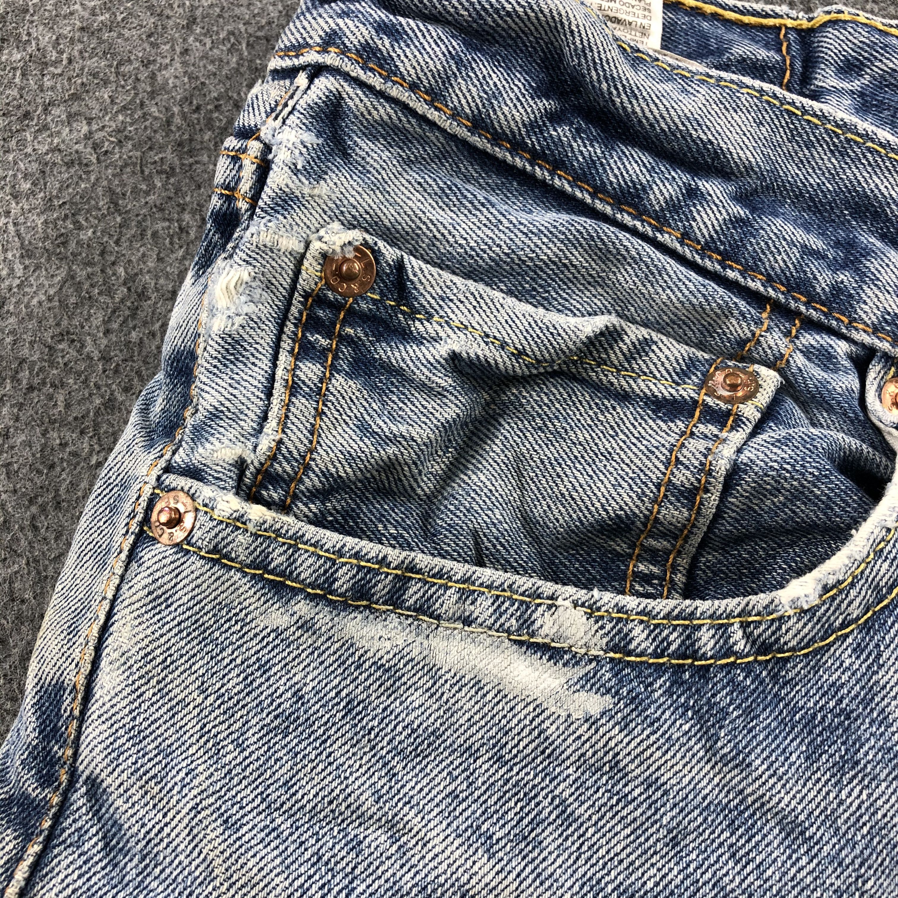 Levi's Vintage Light Wash Levis 550 Jeans-J2056 Size US 33 - 8 Thumbnail