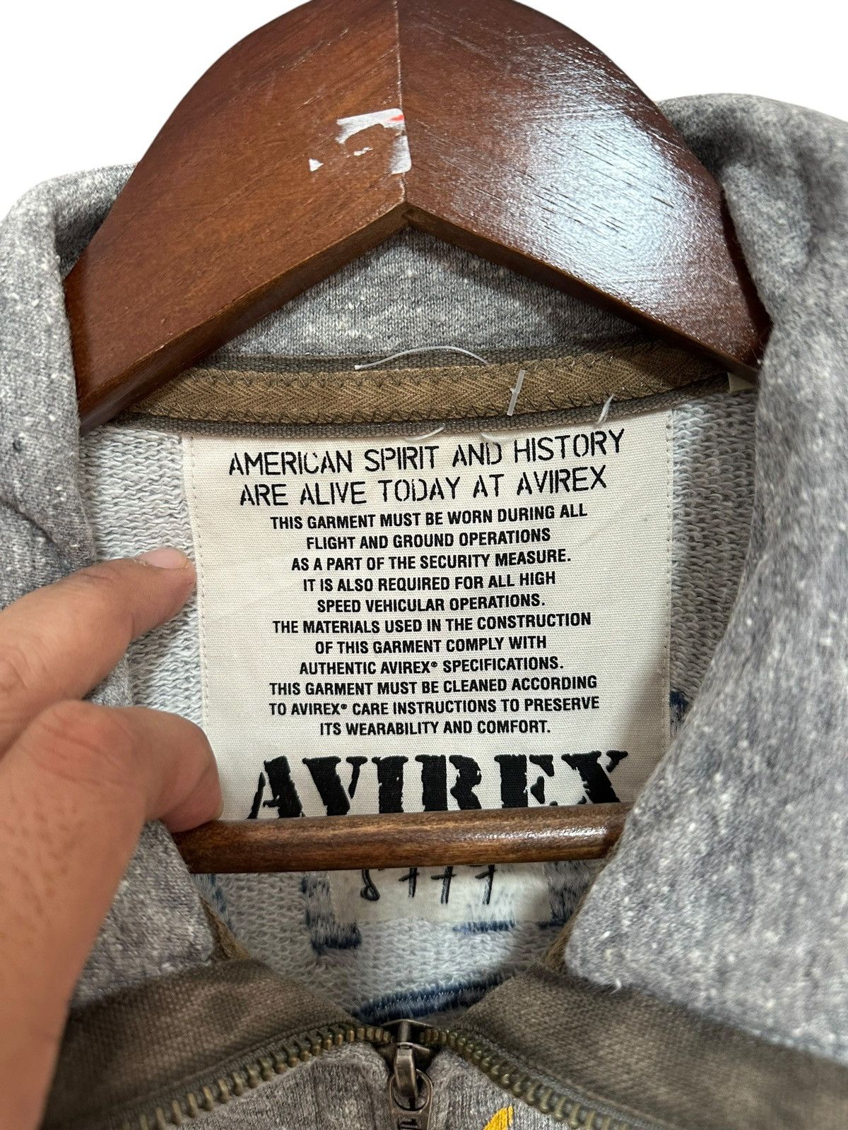 Avirex Avirex Embroidery Zipper Sweater Size US L / EU 52-54 / 3 - 5 Thumbnail