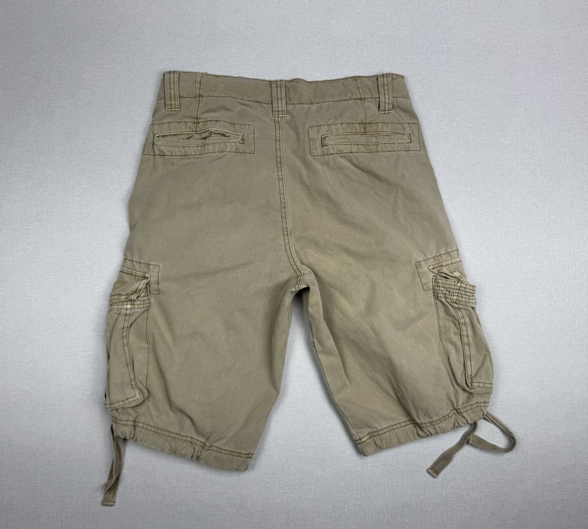 Vintage Men’s Vintage NYC 1873 Denim 73 Cargo Shorts size 32 Size US 32 / EU 48 - 2 Thumbnail