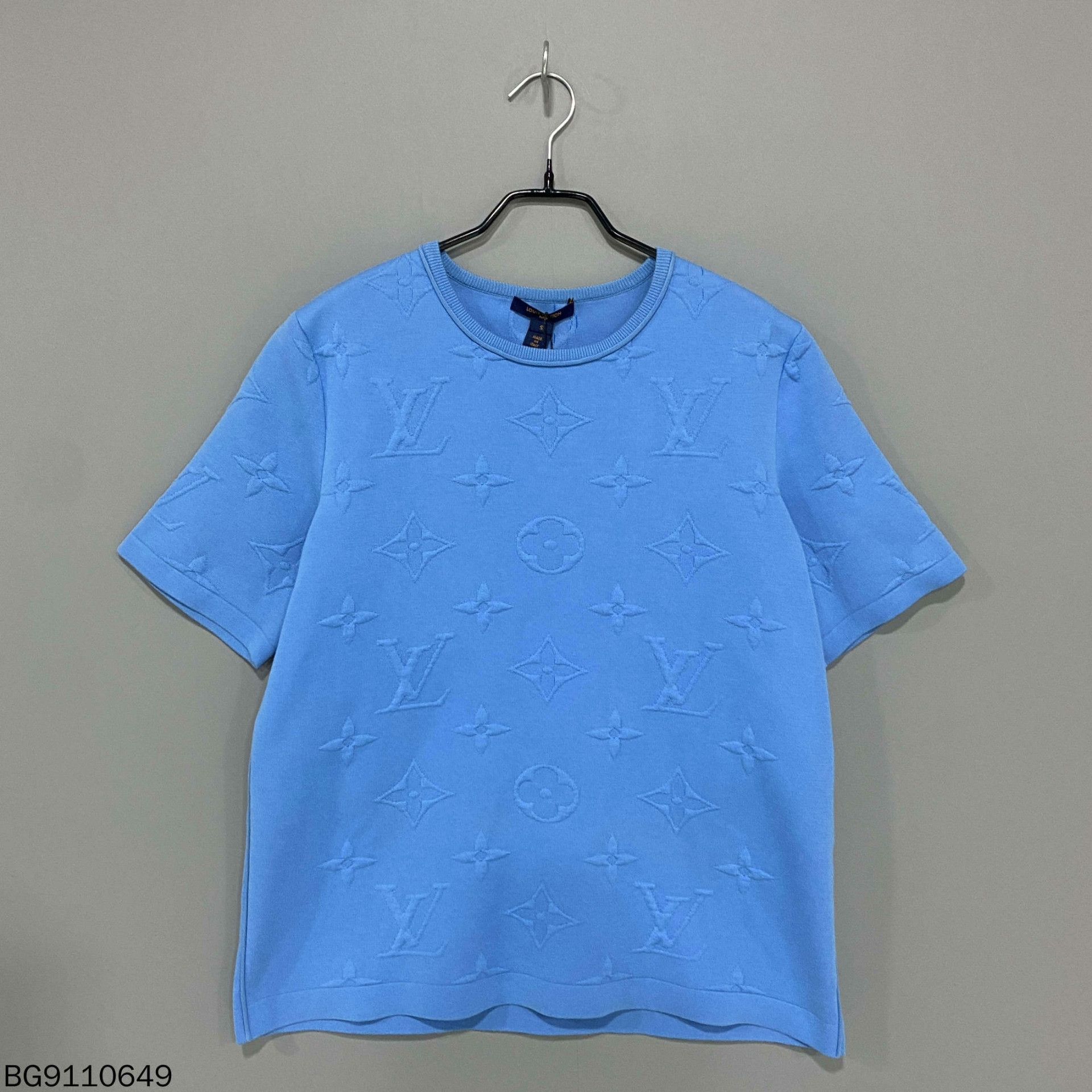 Louis Vuitton Louis Vuitton Retro T-Shirt S Women Size S / US 4 / IT 40 - 1 Thumbnail