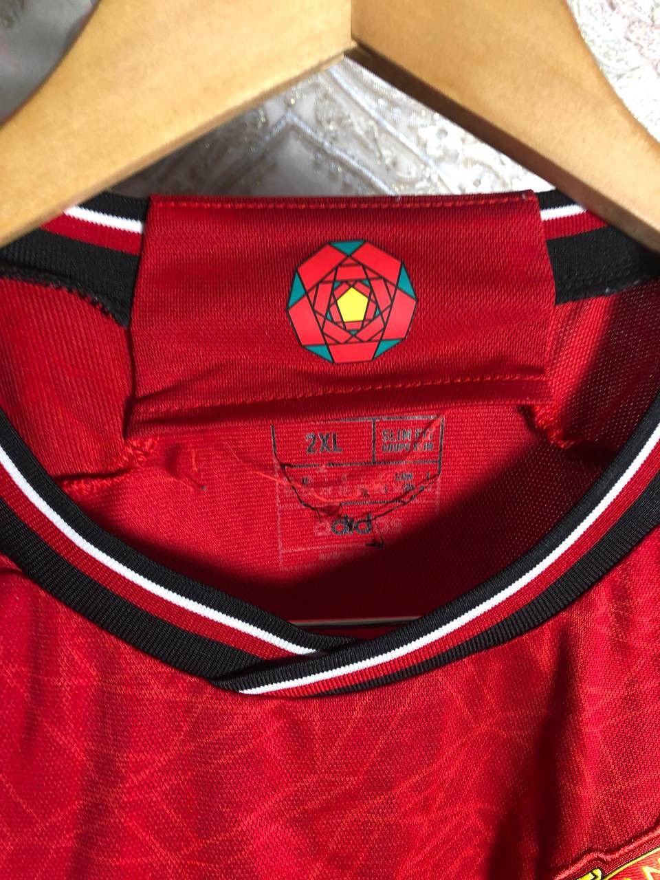 Vintage VERY RARE ADIDAS FC MANCHESTER UNITED ENGLAND SOCCER JERSEY Size US XXL / EU 58 / 5 - 3 Thumbnail