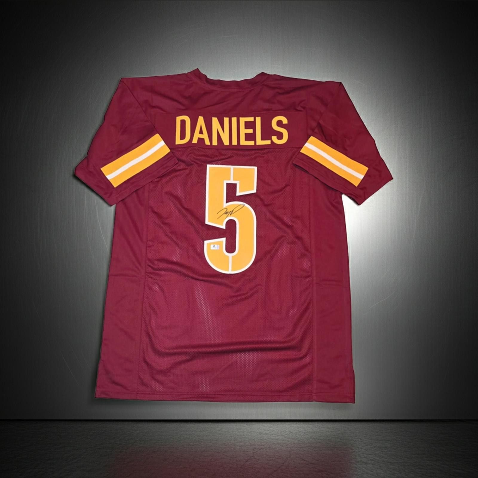 Other Jayden Daniels Commanders Signed Football Jersey coa (XL) Size ONE SIZE - 1 Thumbnail